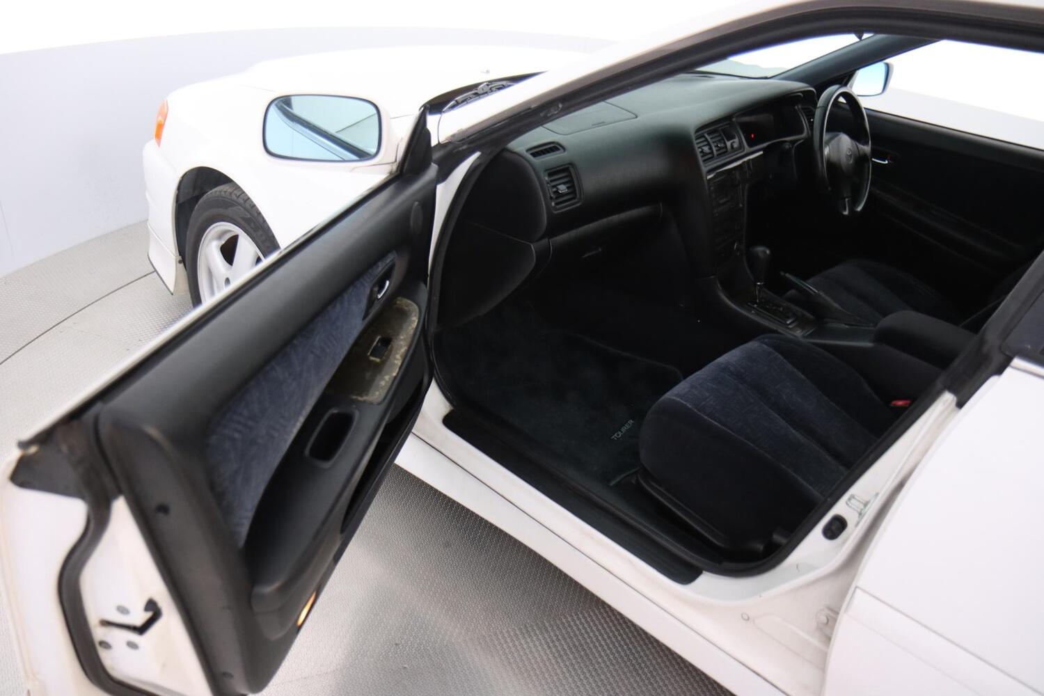 Toyota Chaser vaihtoauto