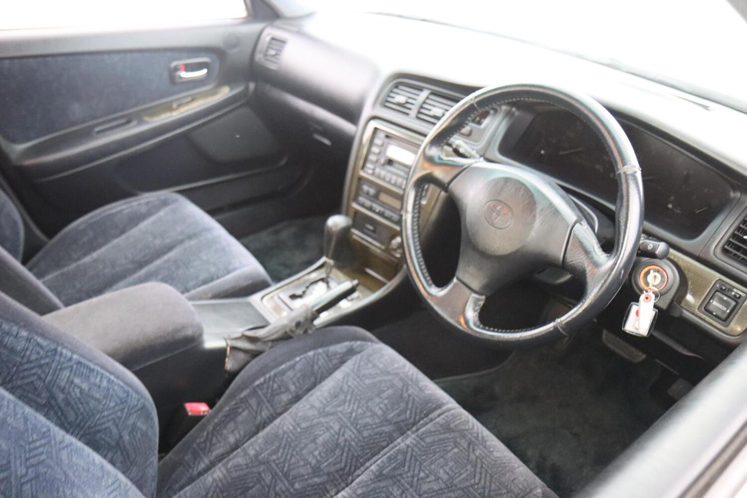 Toyota Chaser vaihtoauto