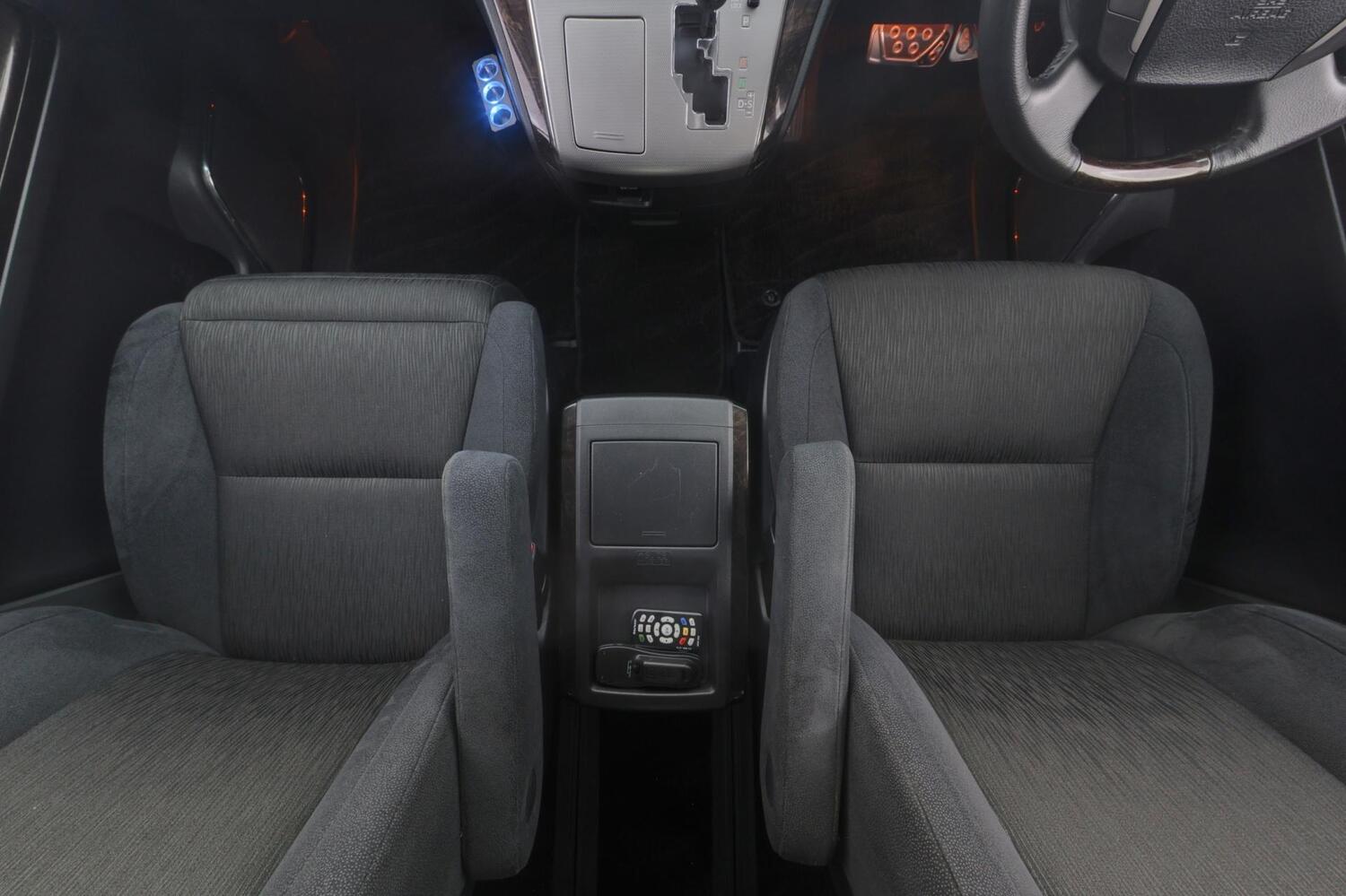 Toyota Vellfire vaihtoauto