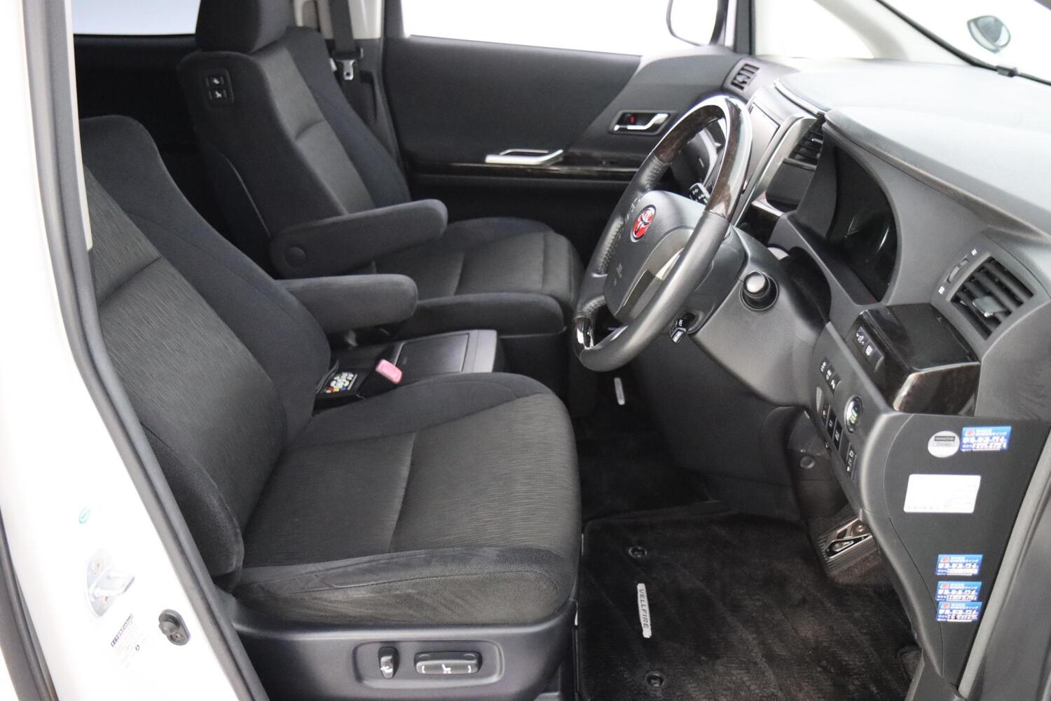 Toyota Vellfire vaihtoauto