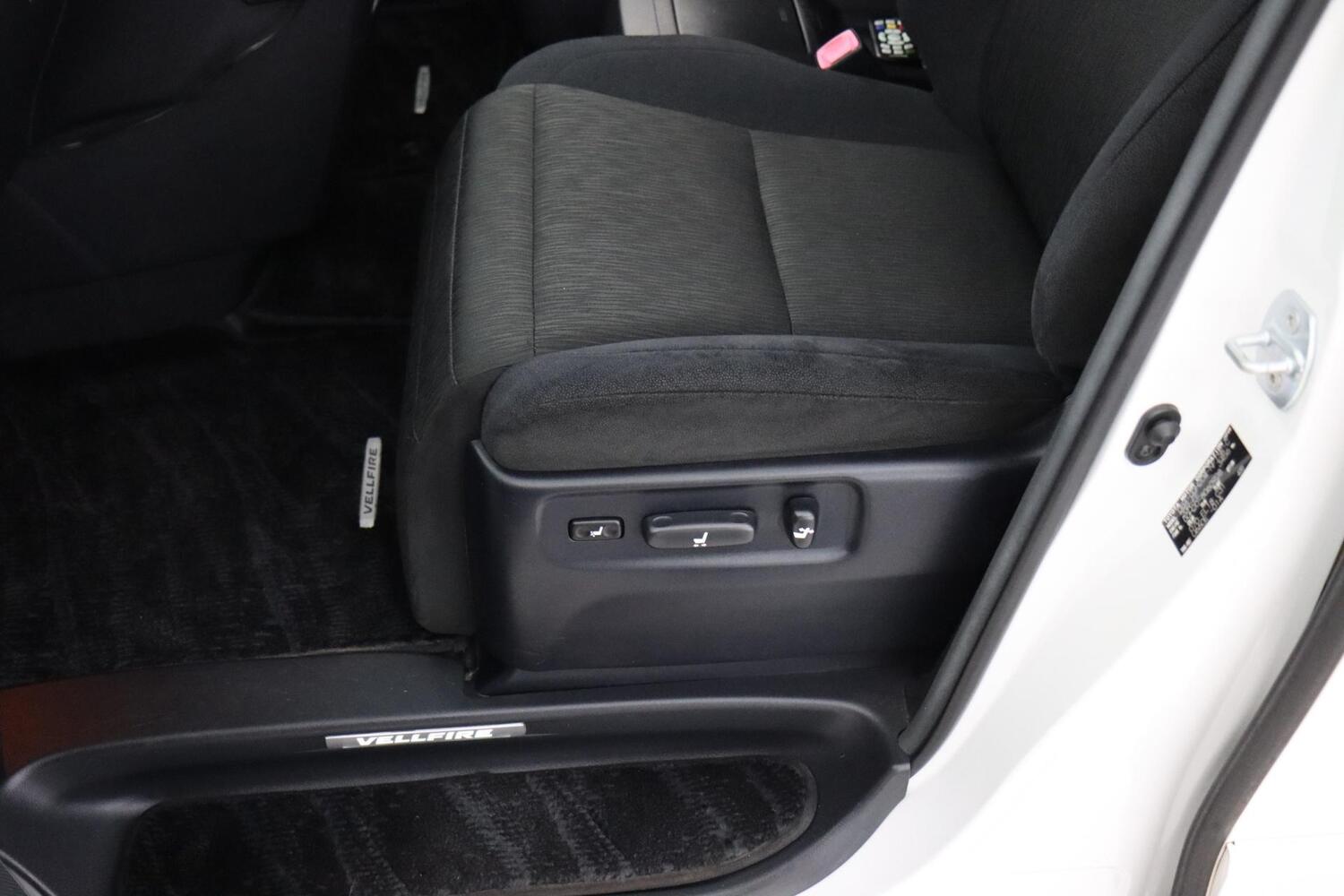 Toyota Vellfire vaihtoauto
