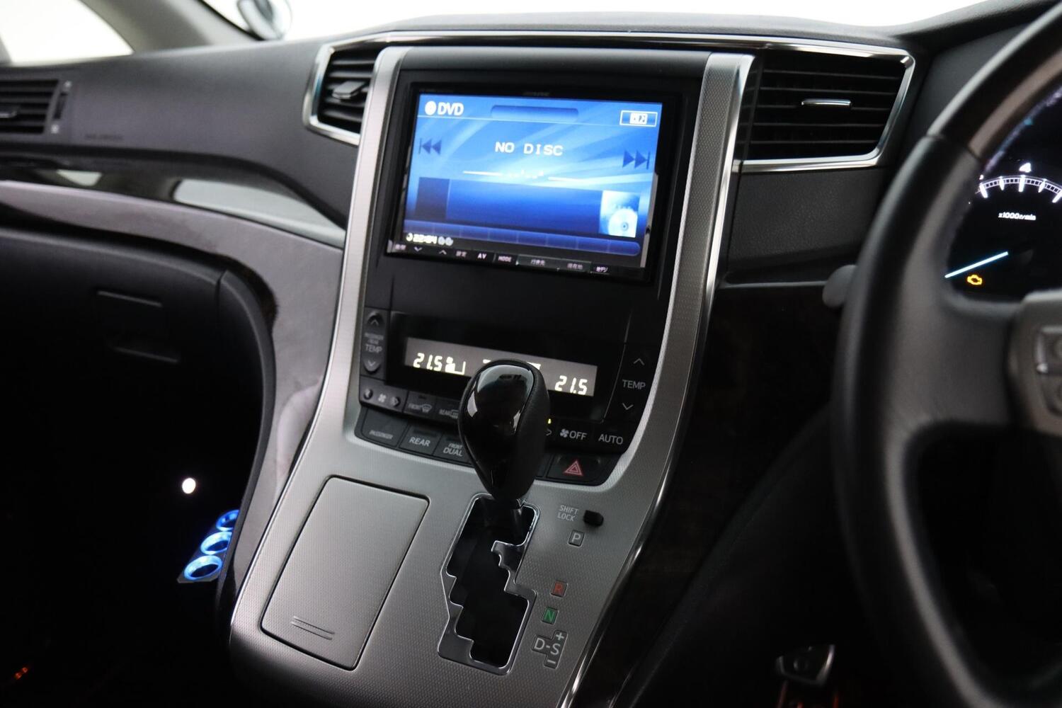 Toyota Vellfire vaihtoauto