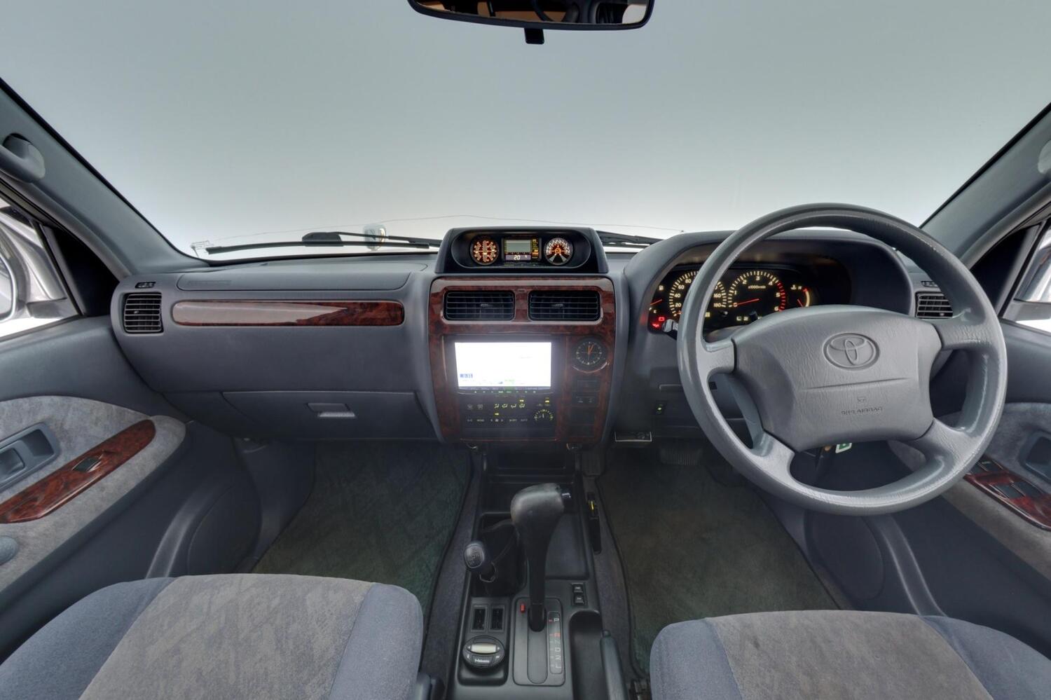 Toyota Land Cruiser vaihtoauto