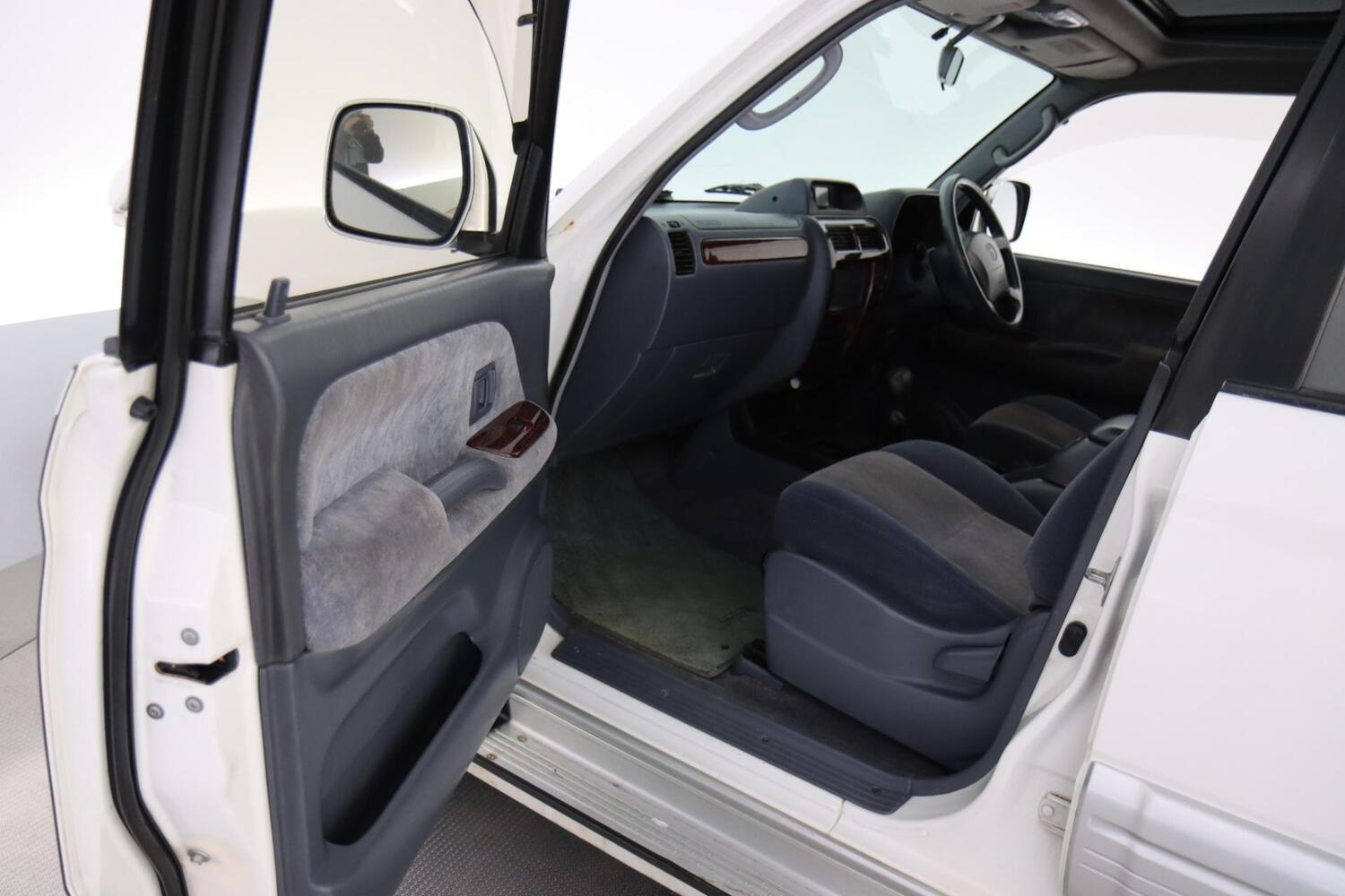 Toyota Land Cruiser vaihtoauto