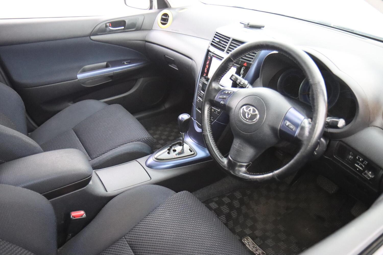 Toyota Caldina vaihtoauto
