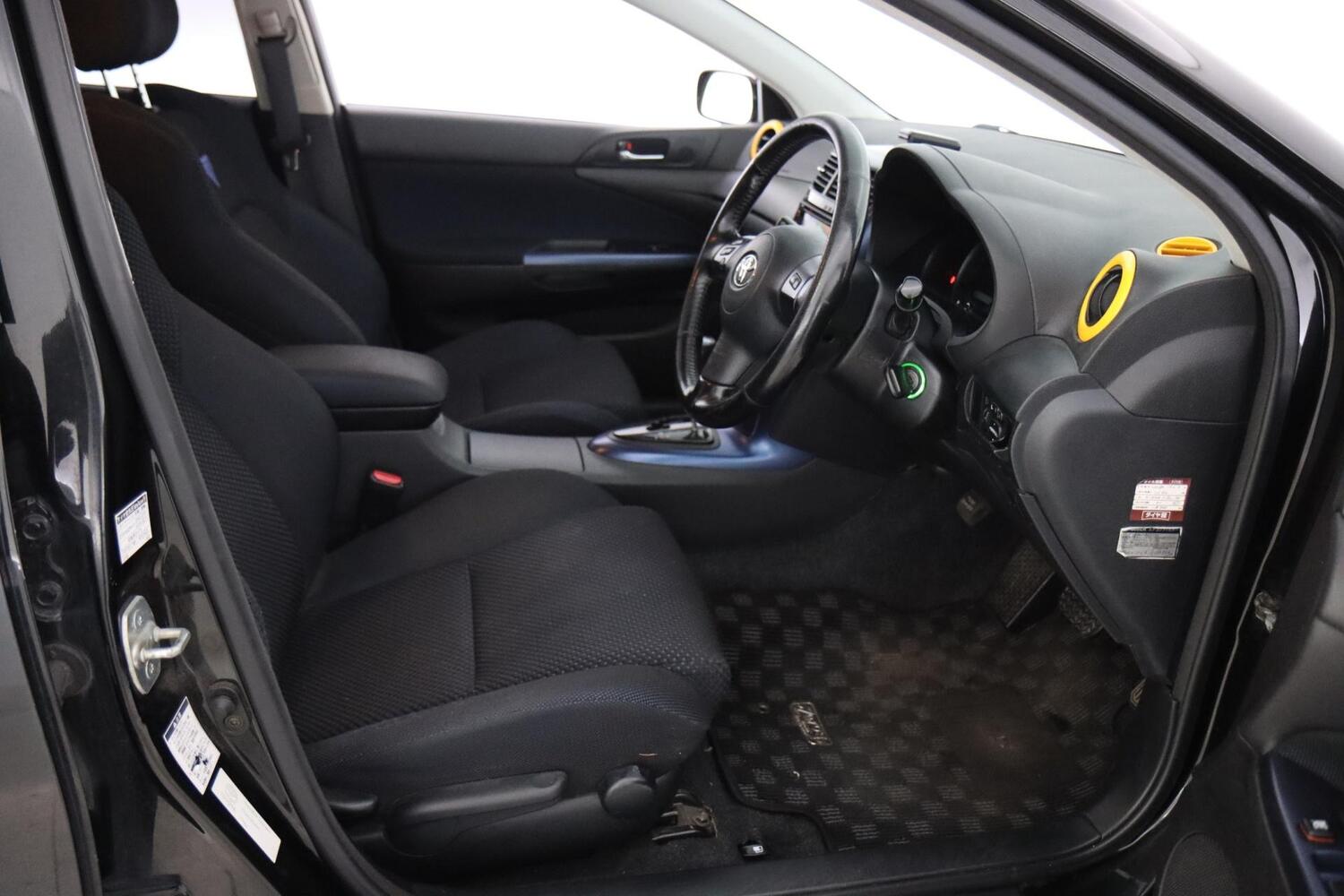 Toyota Caldina vaihtoauto