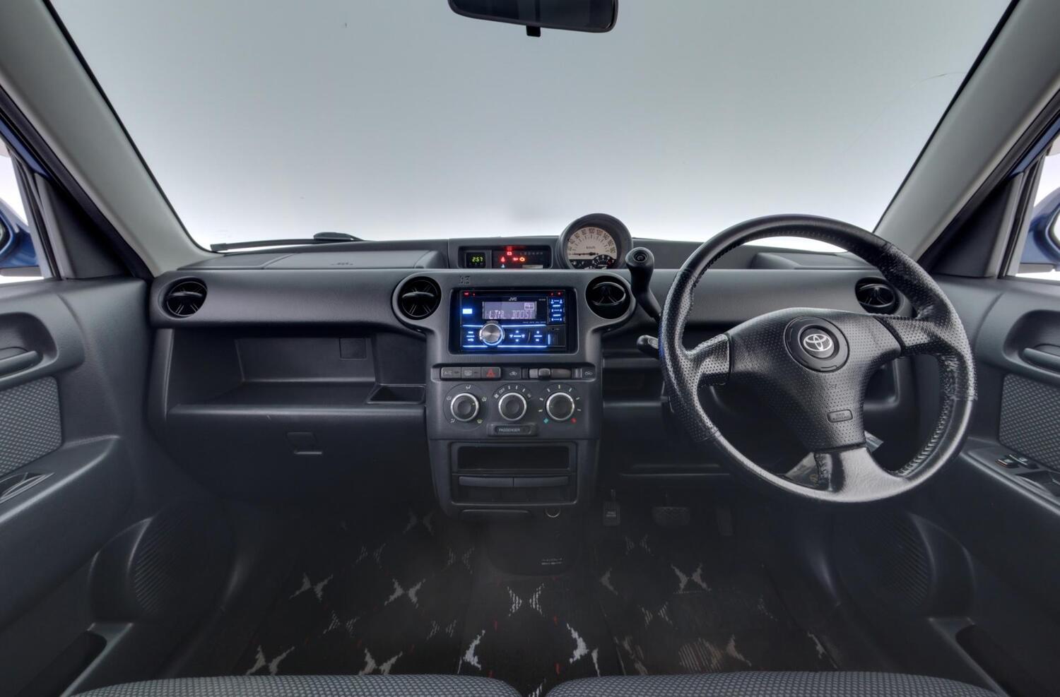 Toyota BB vaihtoauto