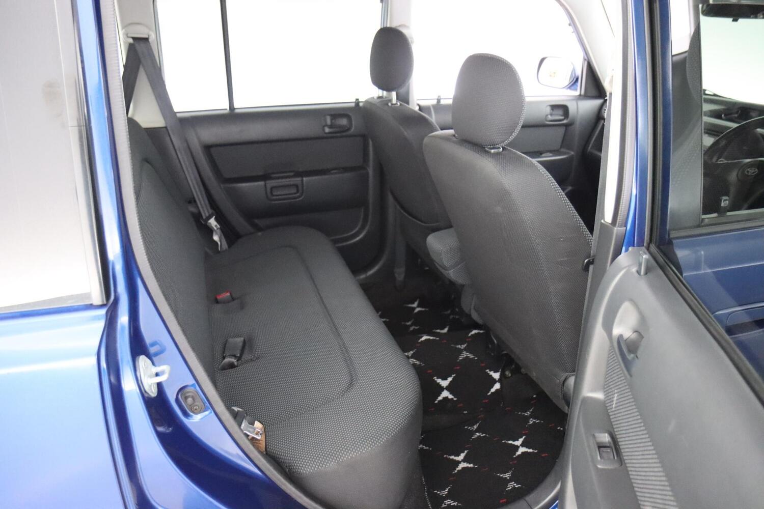 Toyota BB vaihtoauto