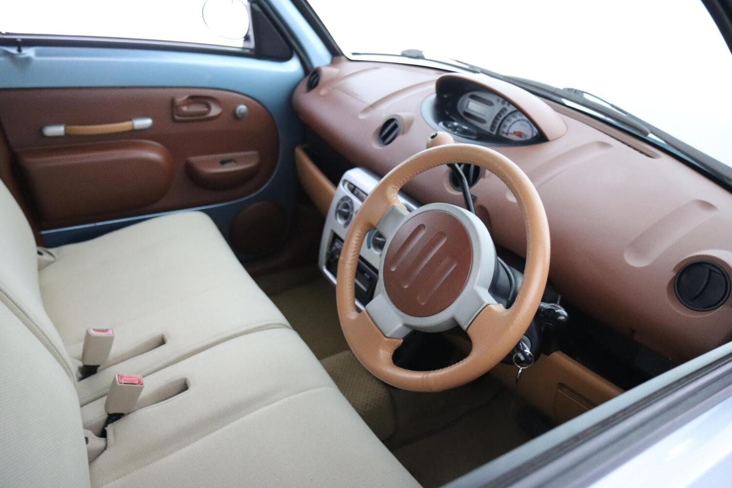 Toyota BB vaihtoauto