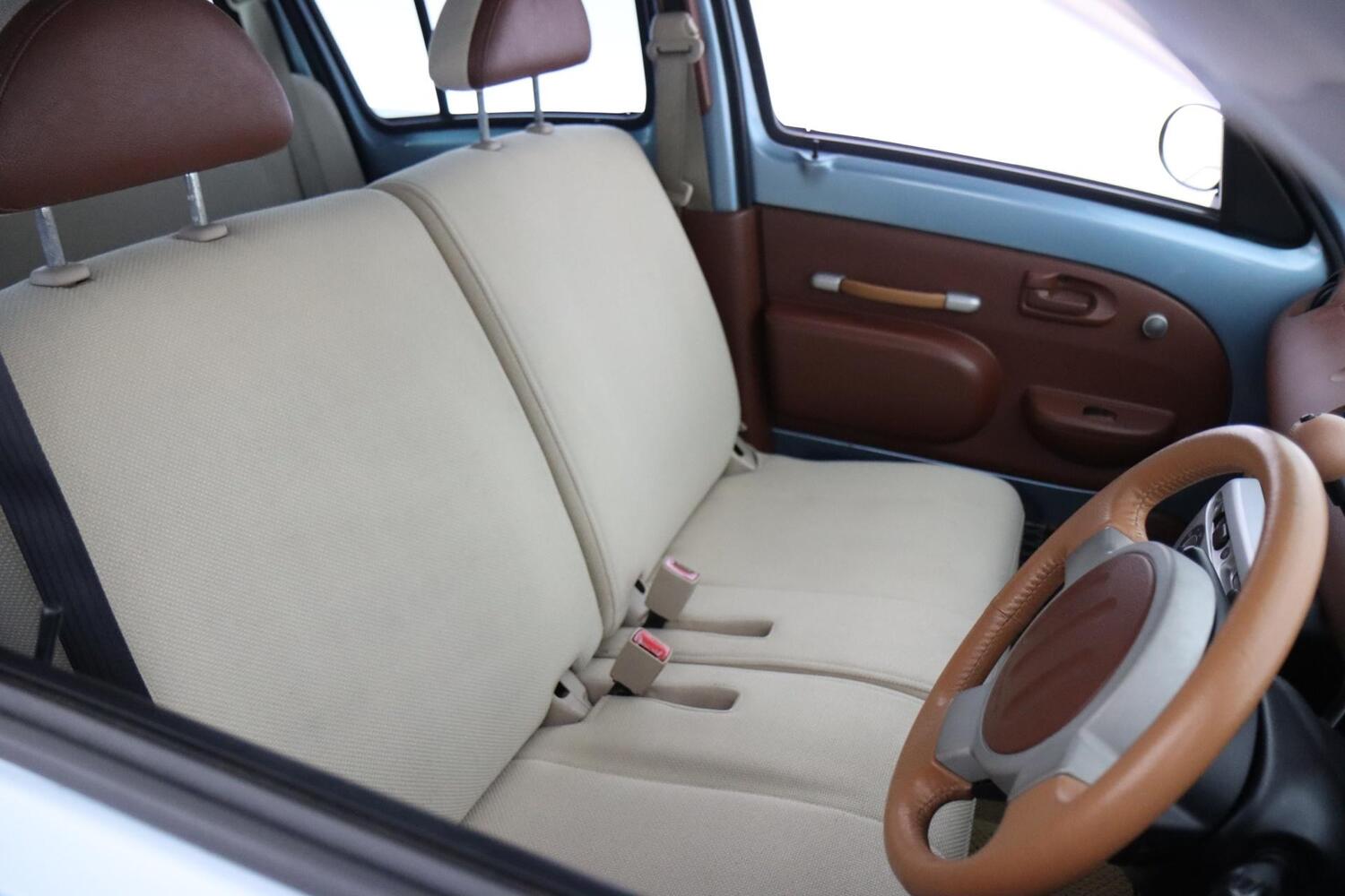 Toyota BB vaihtoauto