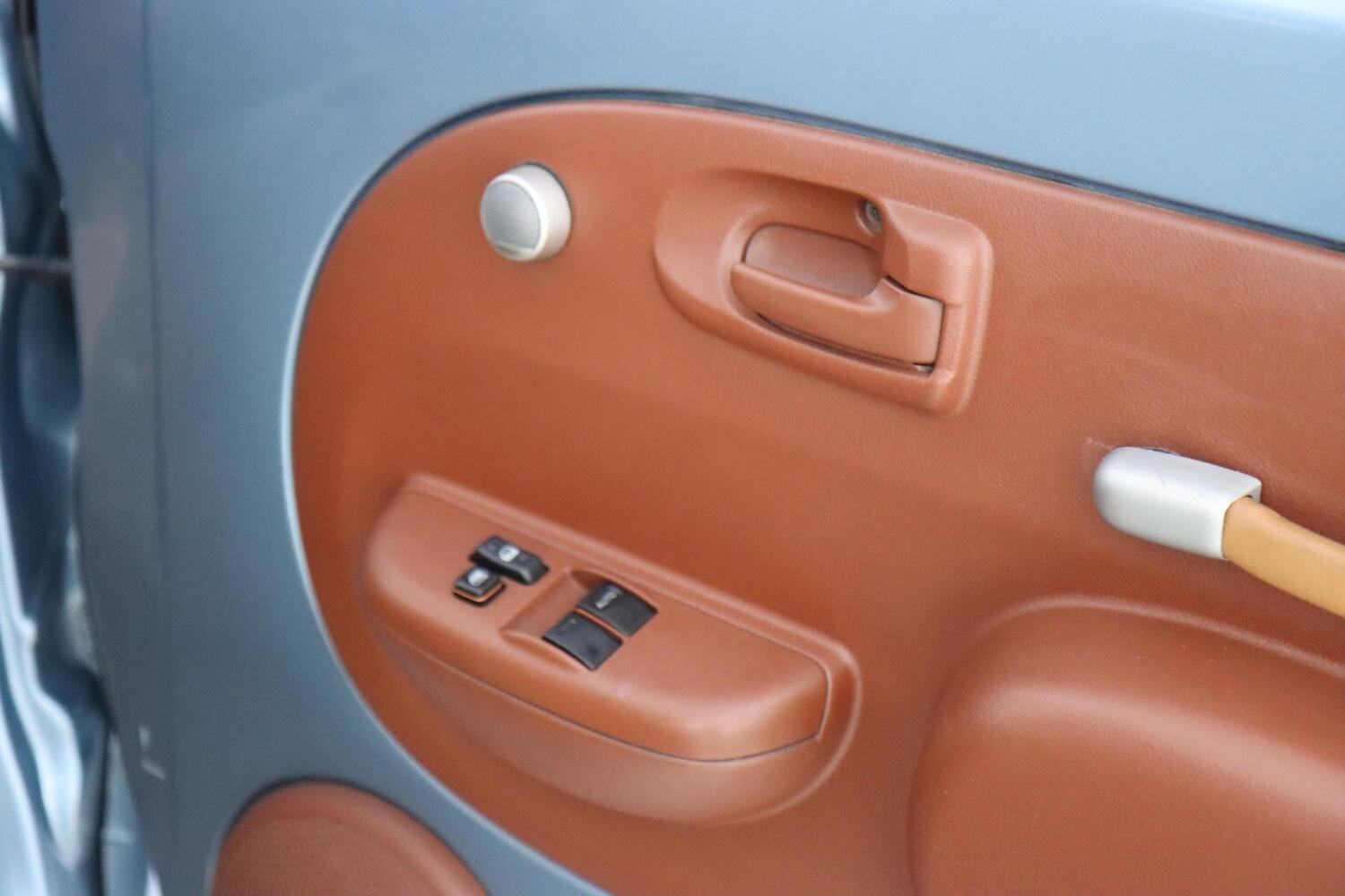 Toyota BB vaihtoauto