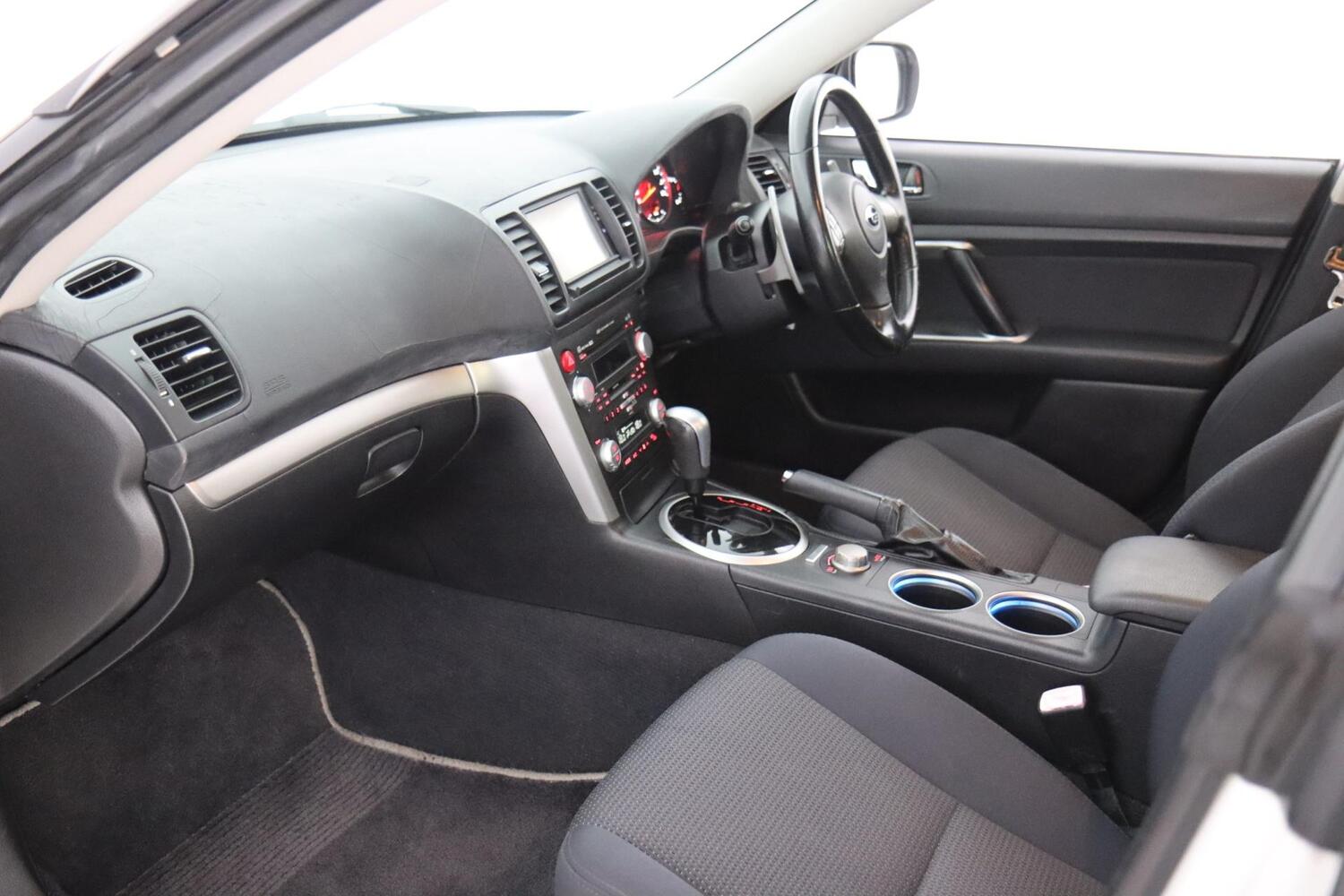Subaru Legacy vaihtoauto
