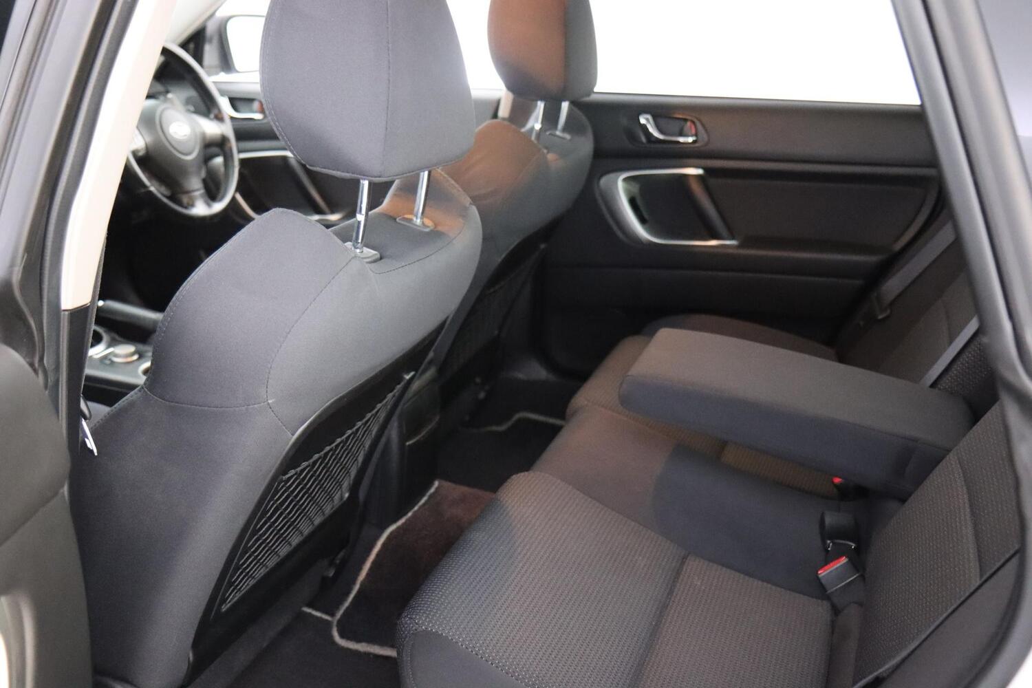 Subaru Legacy vaihtoauto