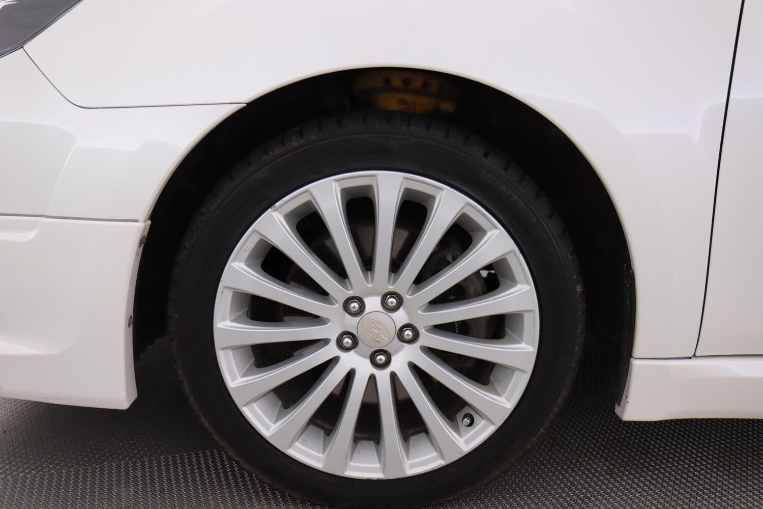 Subaru Legacy vaihtoauto
