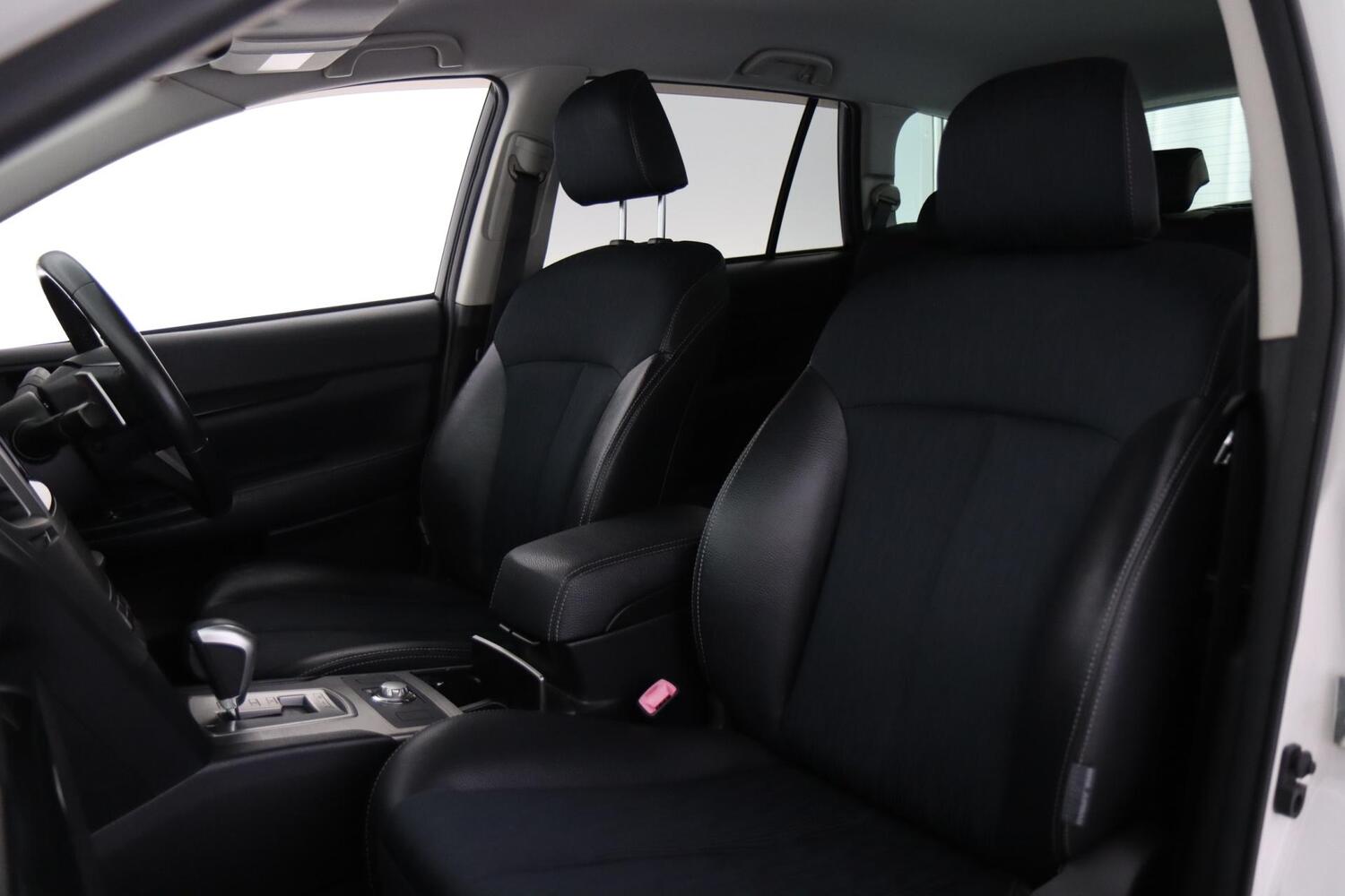 Subaru Legacy vaihtoauto