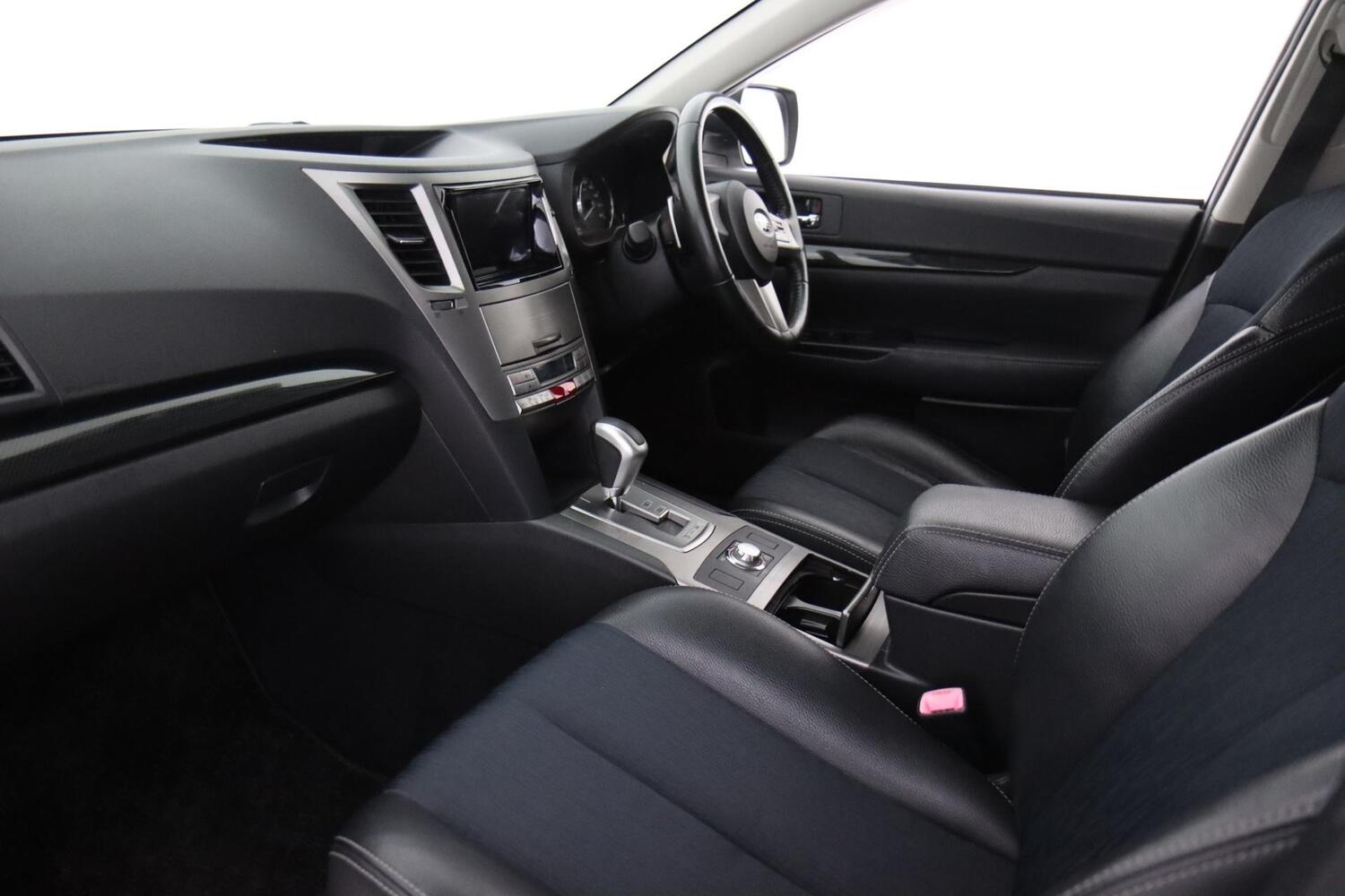 Subaru Legacy vaihtoauto