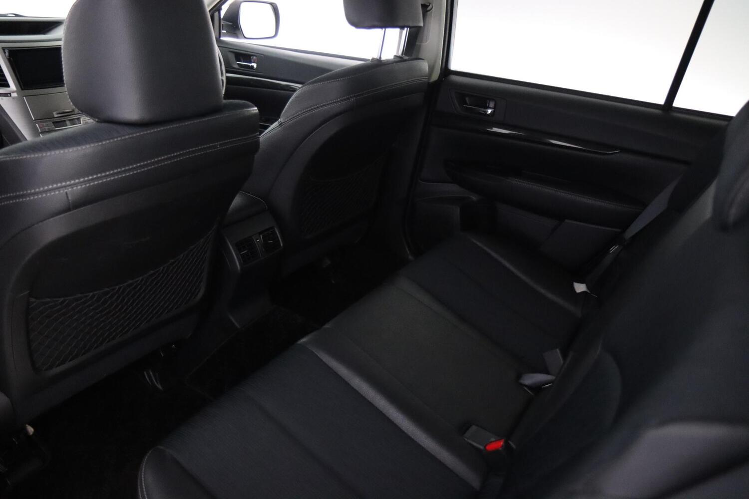 Subaru Legacy vaihtoauto