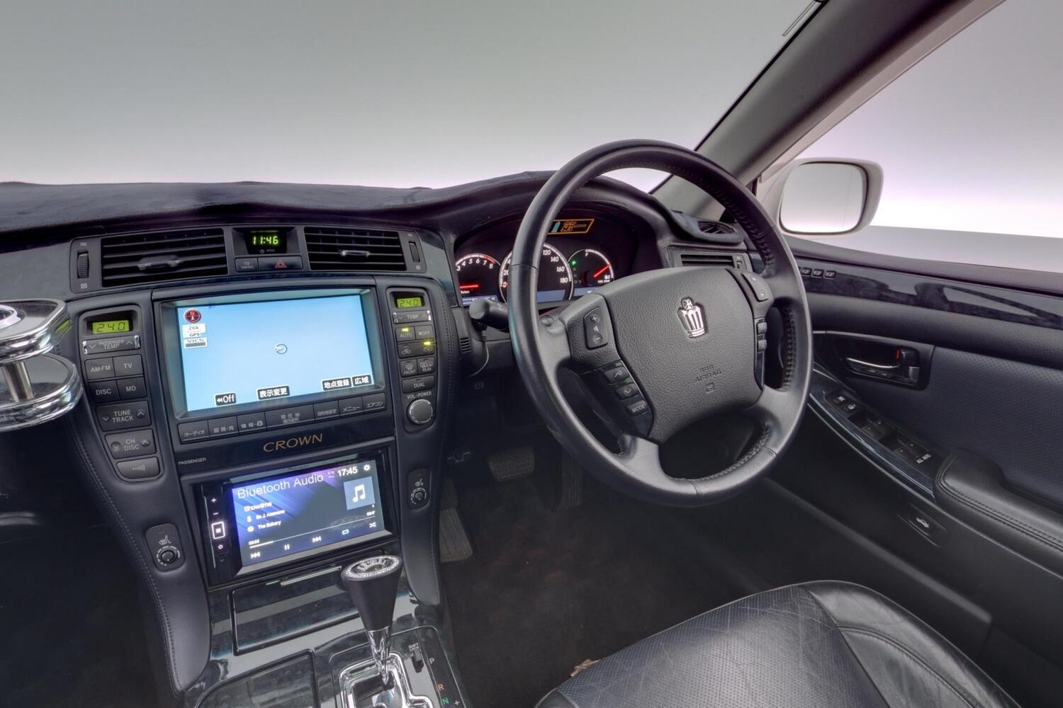 Toyota Crown vaihtoauto