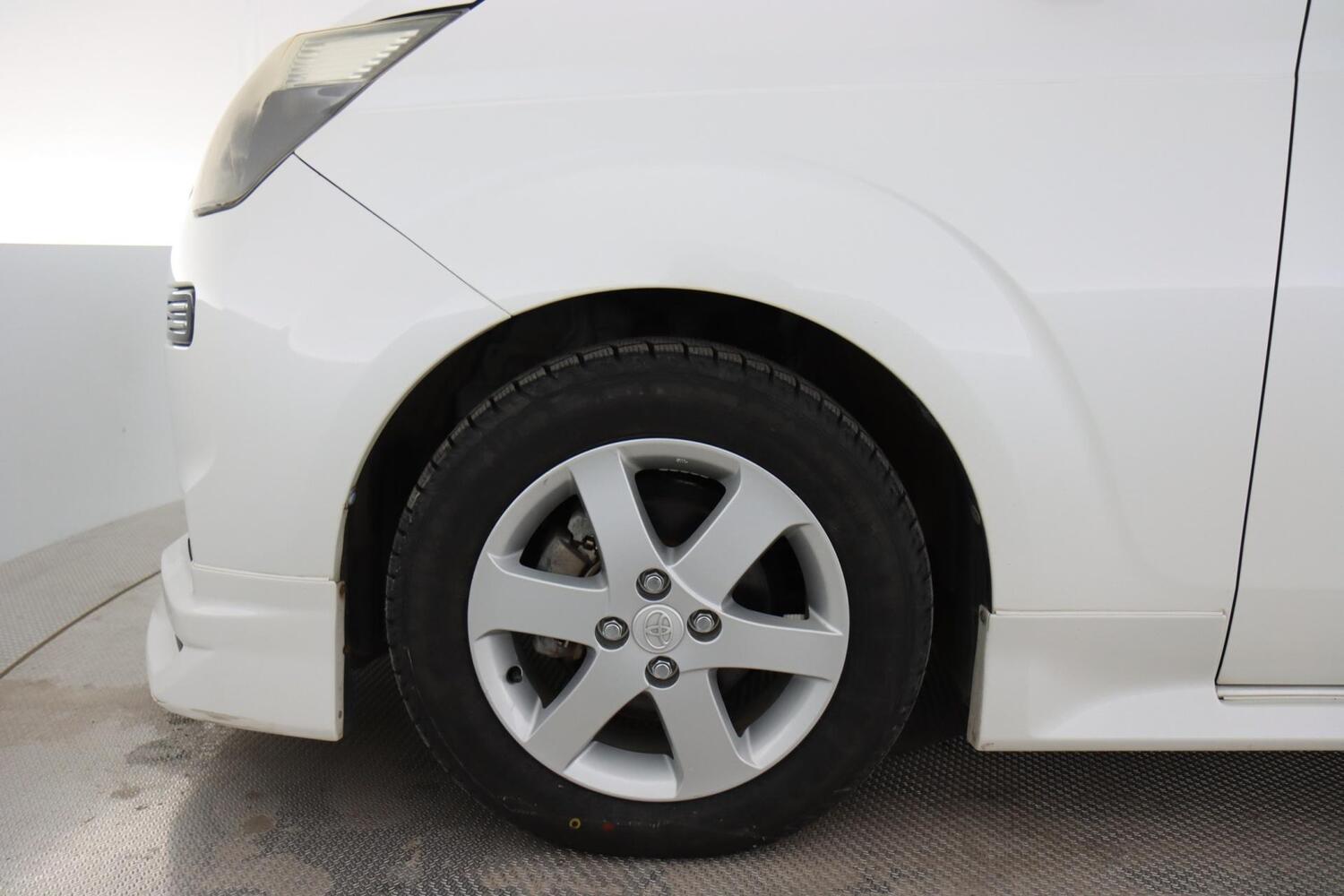 Toyota BB vaihtoauto