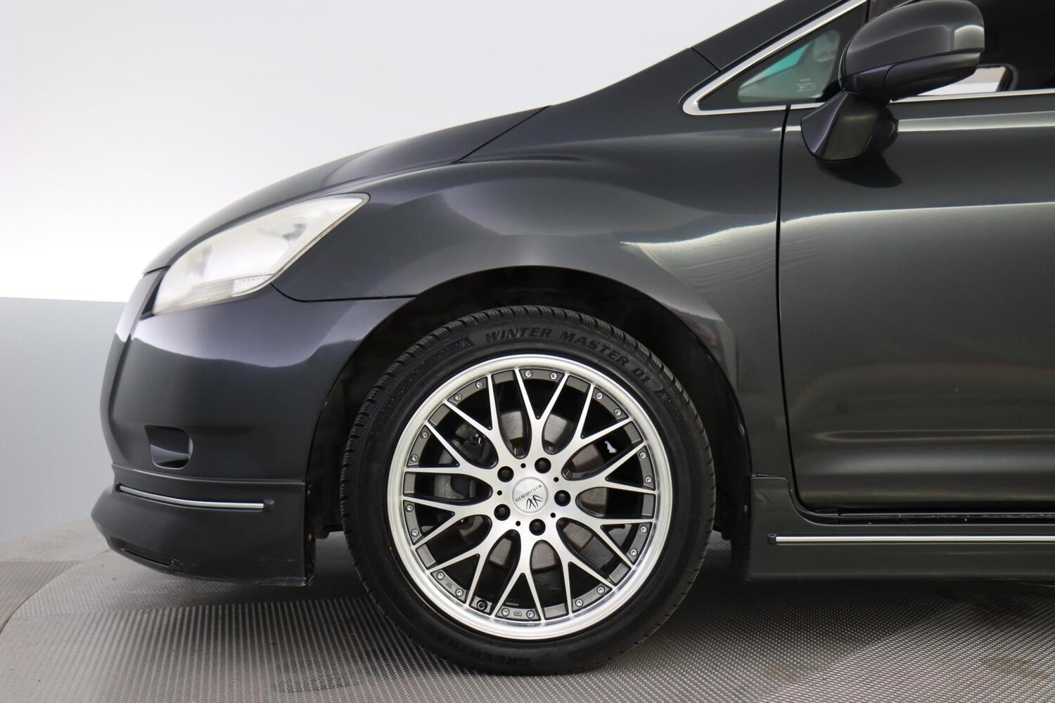 Toyota Mark X vaihtoauto