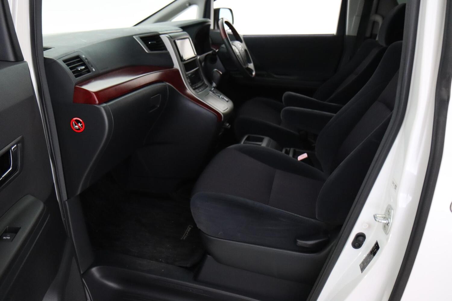 Toyota Vellfire vaihtoauto