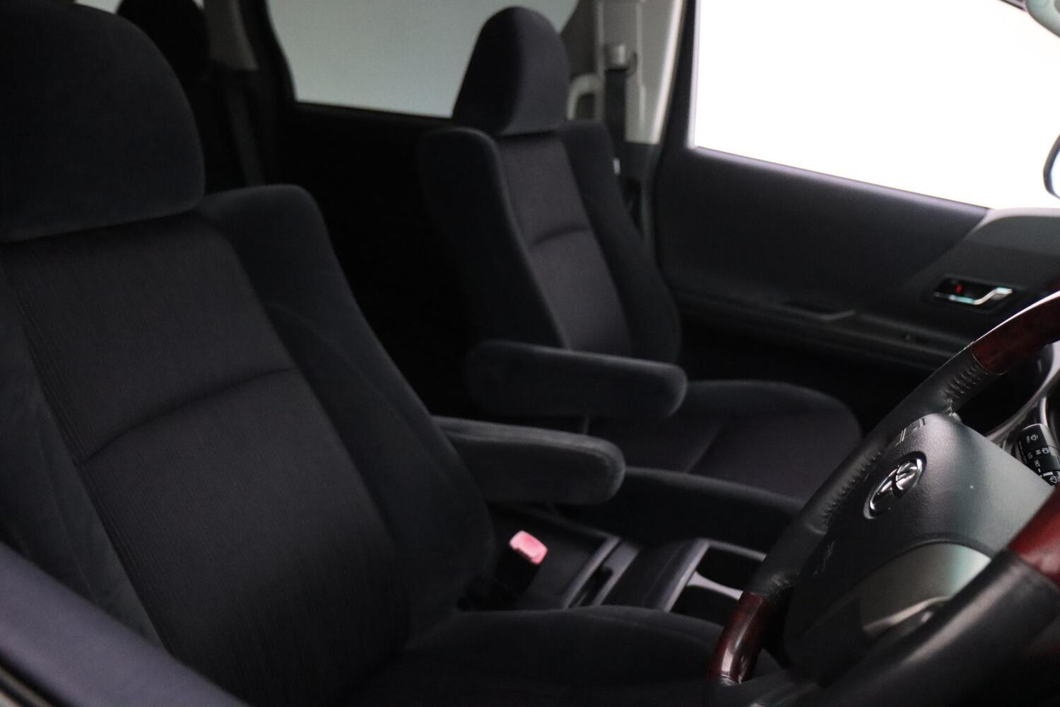 Toyota Vellfire vaihtoauto