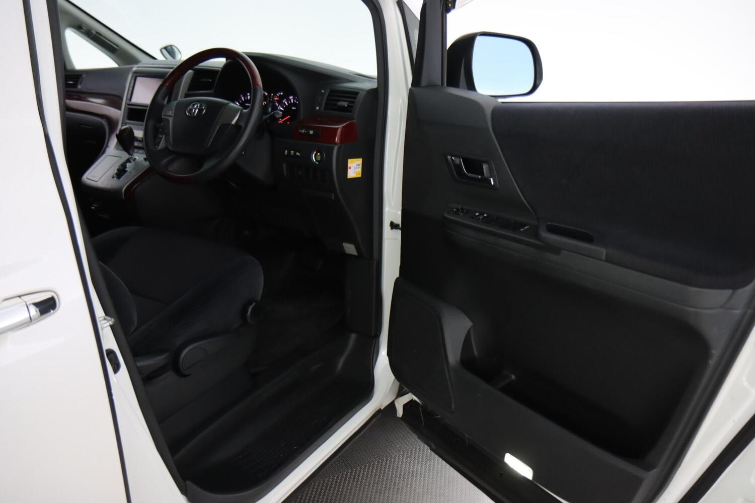 Toyota Vellfire vaihtoauto