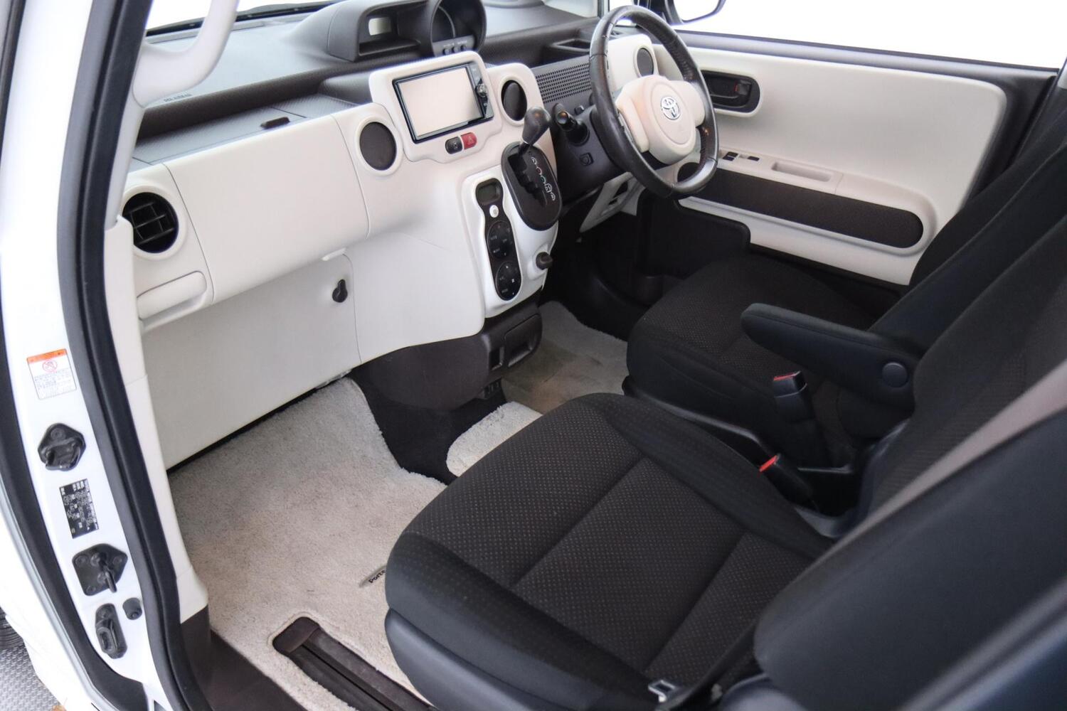 Toyota Porte vaihtoauto