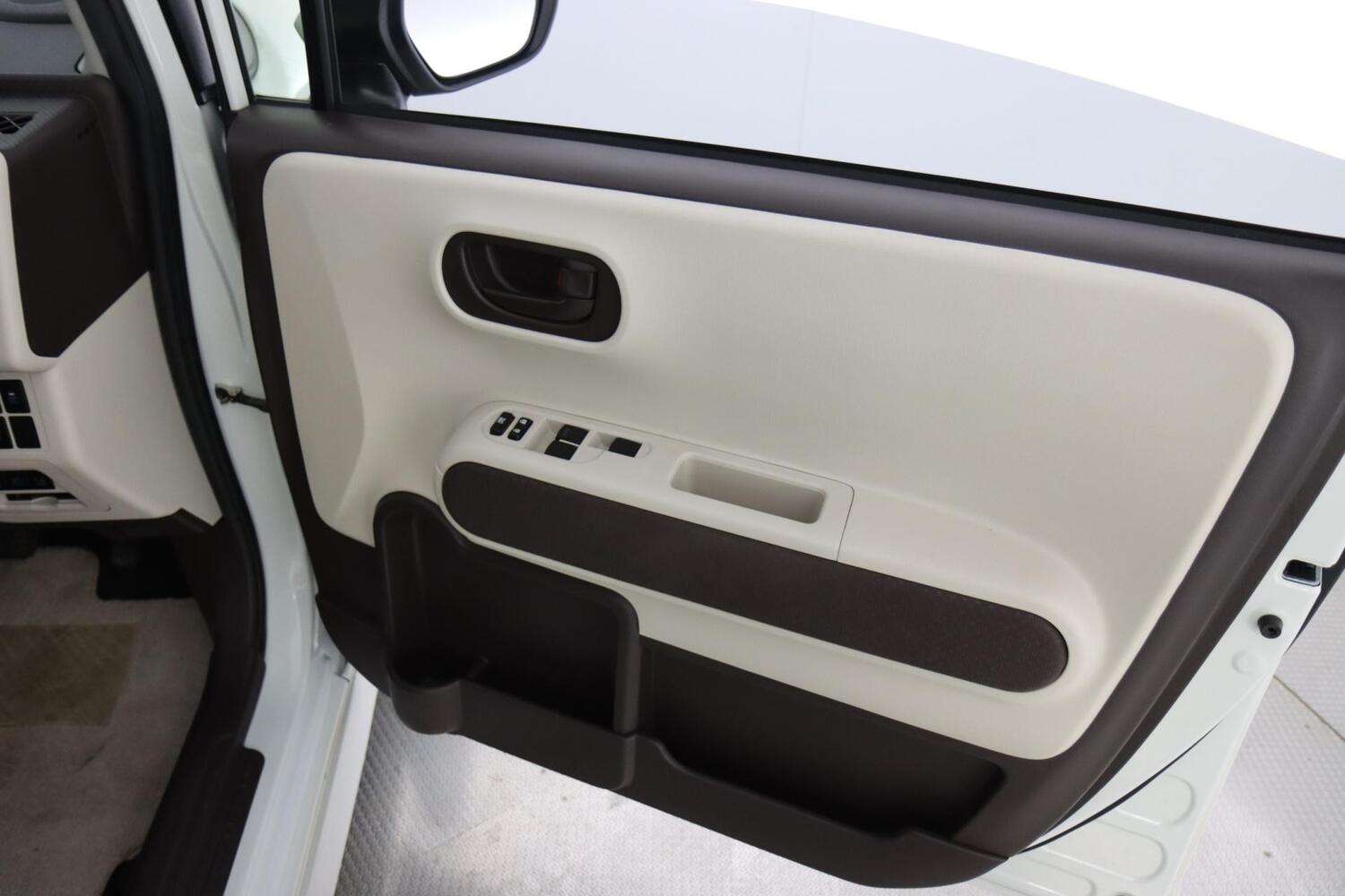 Toyota Porte vaihtoauto