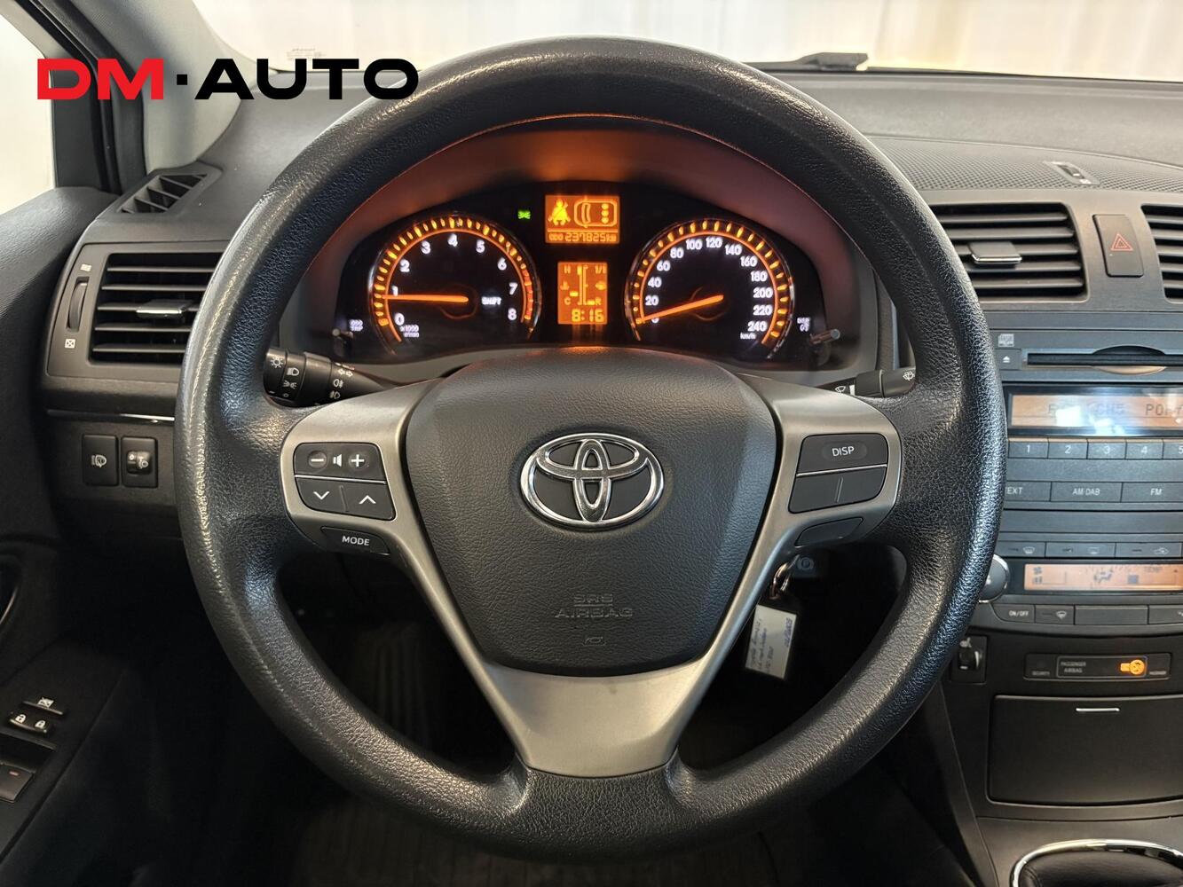 Toyota Avensis vaihtoauto