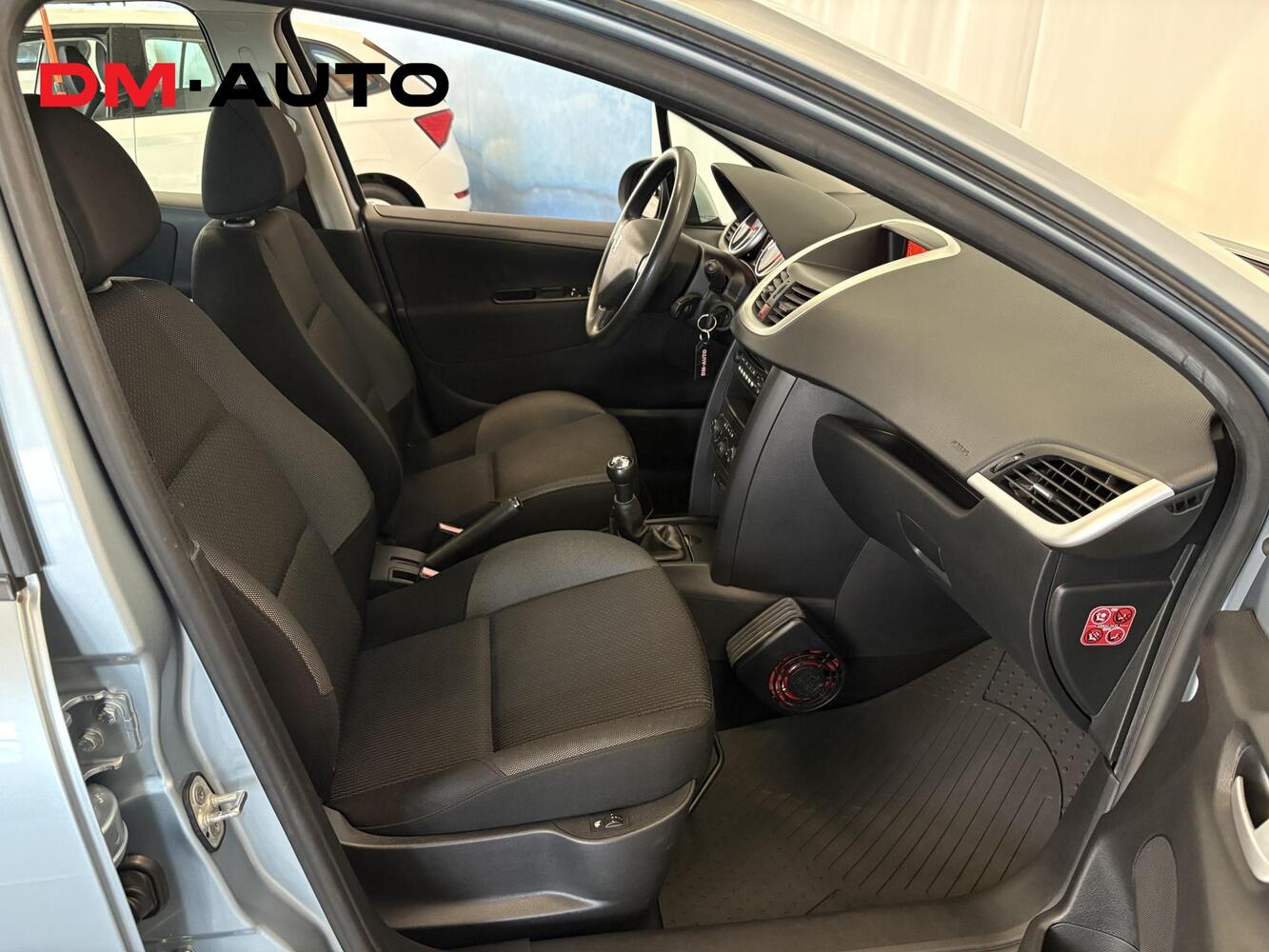 Peugeot 207 vaihtoauto