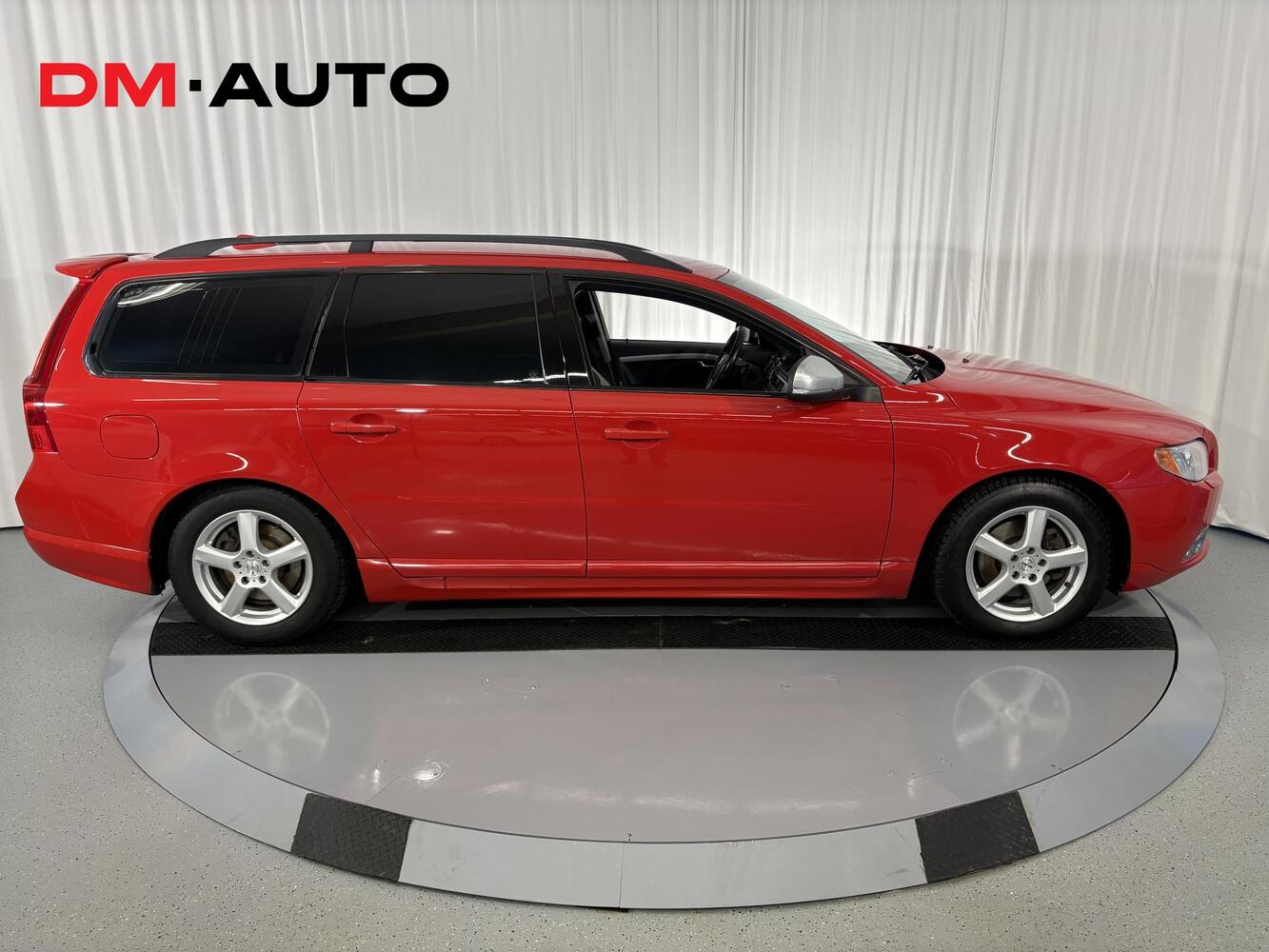 Volvo V70 vaihtoauto