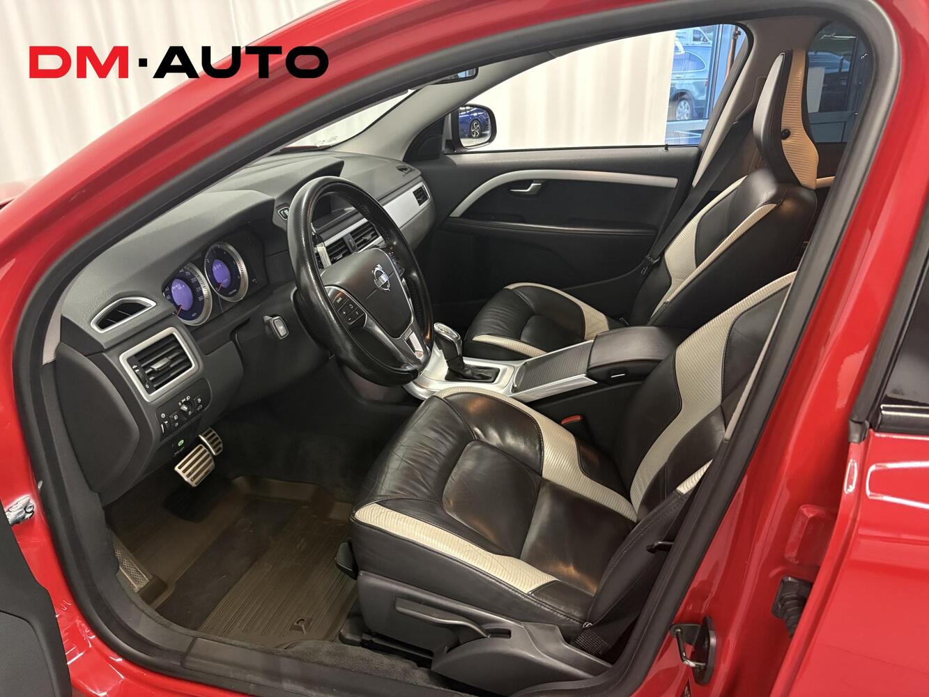 Volvo V70 vaihtoauto
