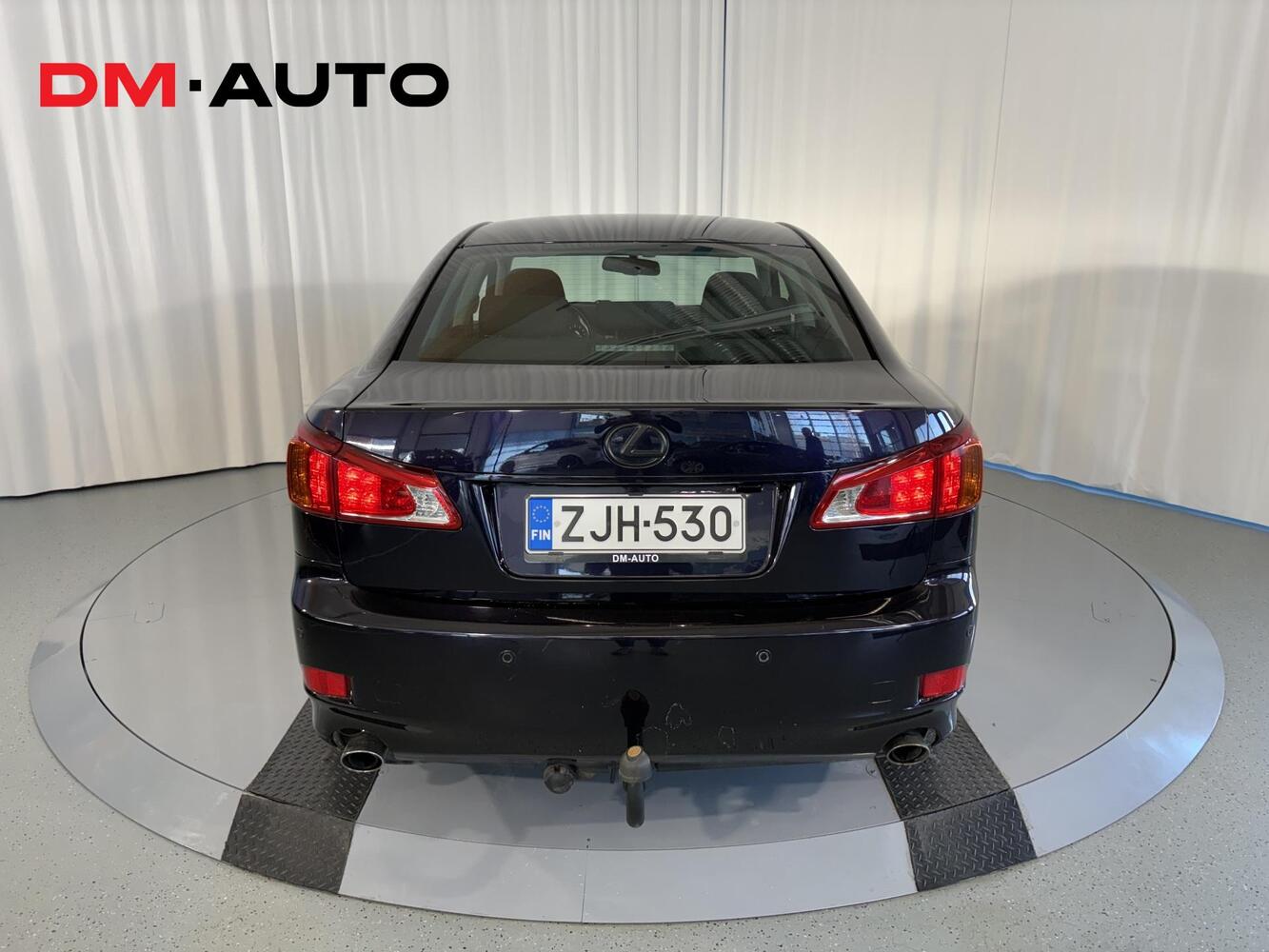 Lexus IS vaihtoauto