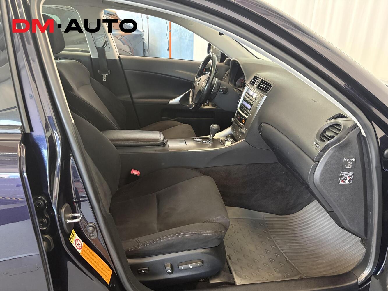 Lexus IS vaihtoauto