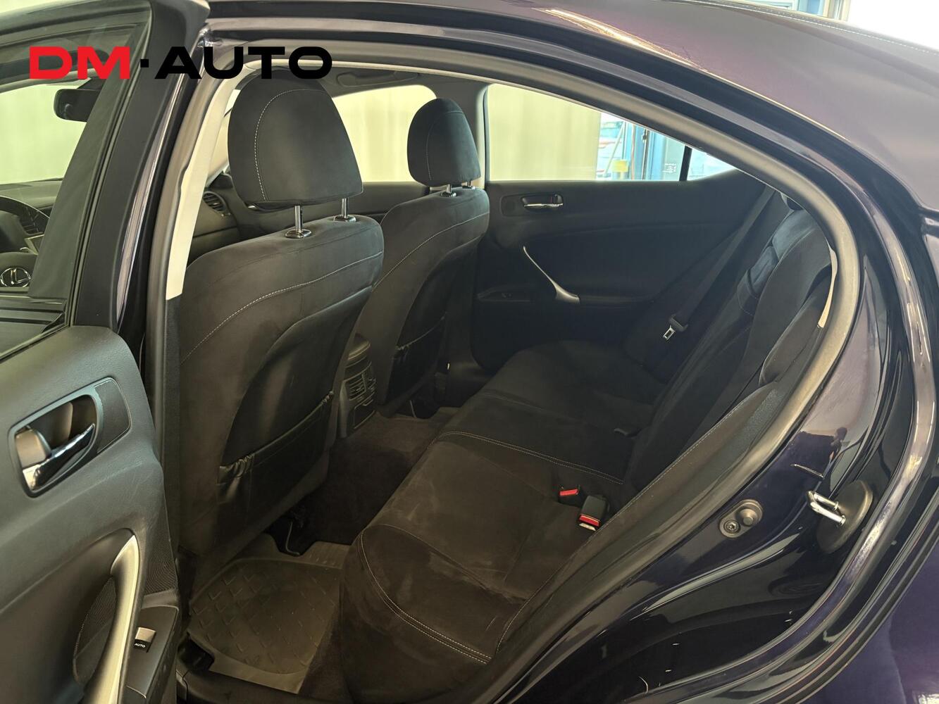 Lexus IS vaihtoauto
