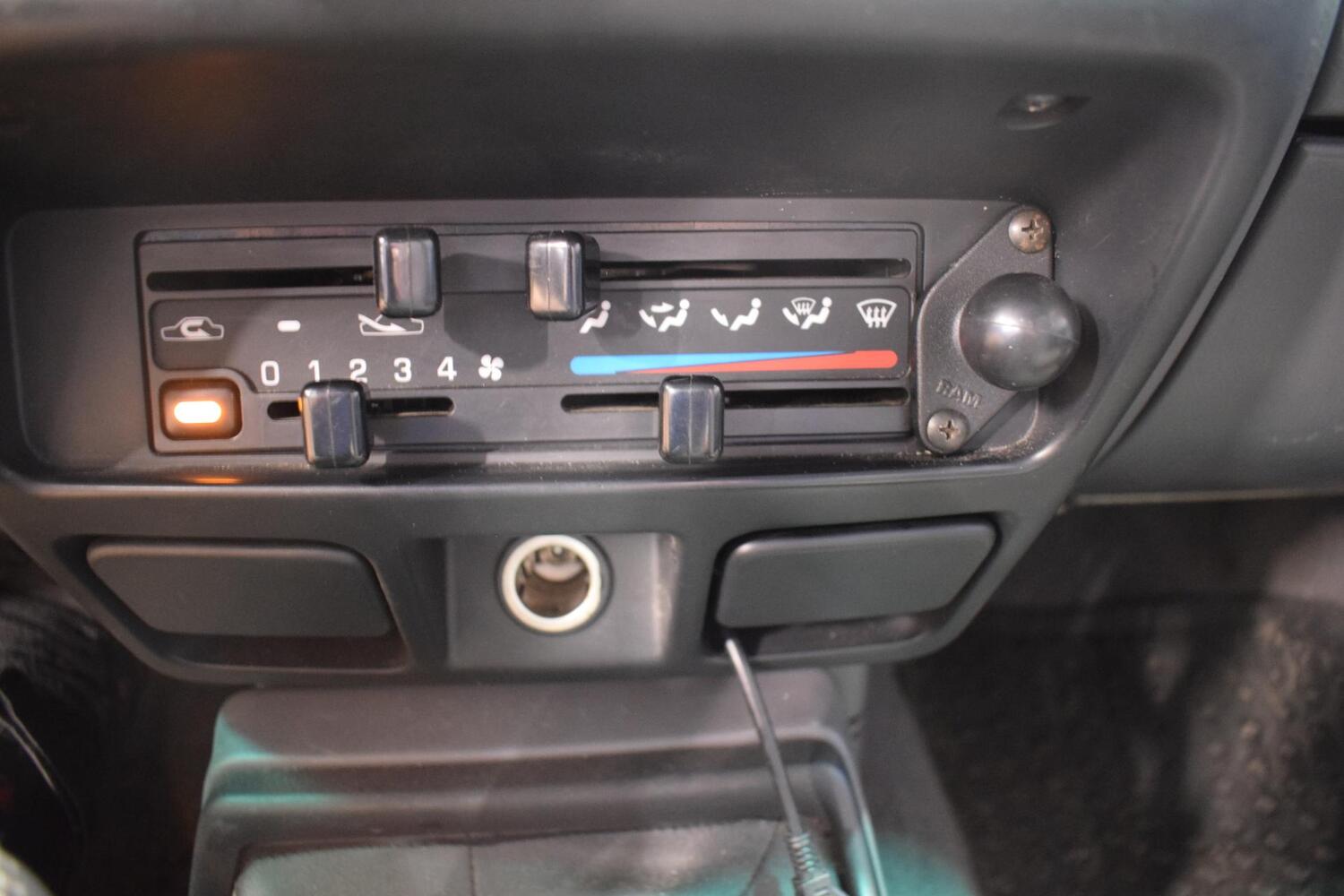 Nissan NP300 vaihtoauto