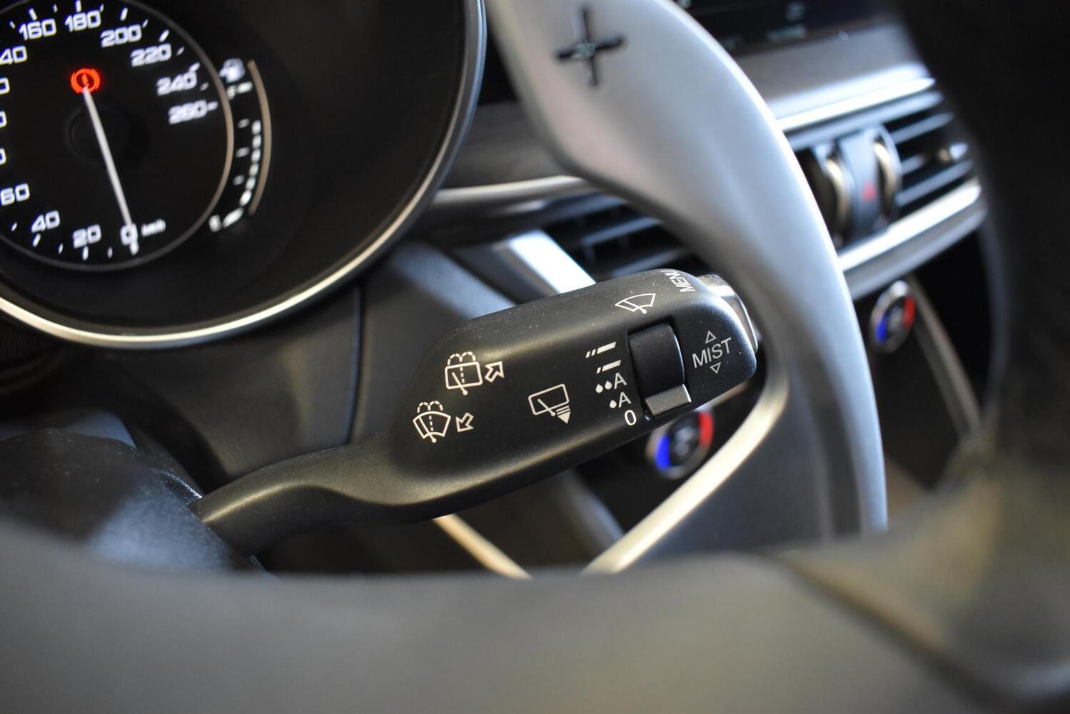 Alfa Romeo Stelvio vaihtoauto