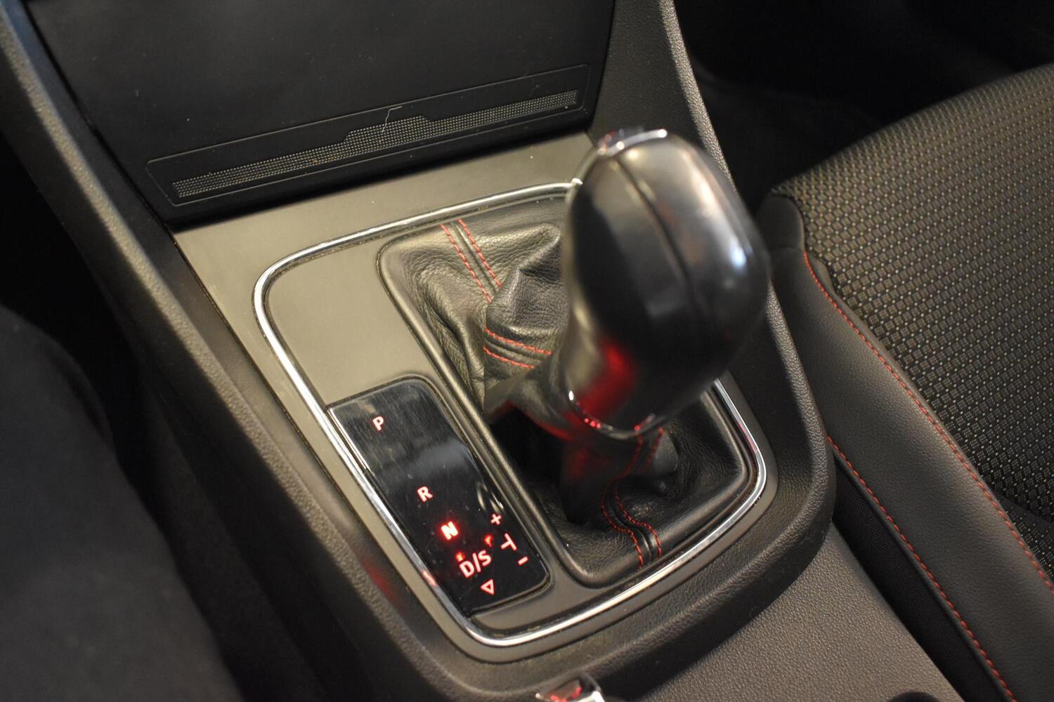 SEAT Leon vaihtoauto