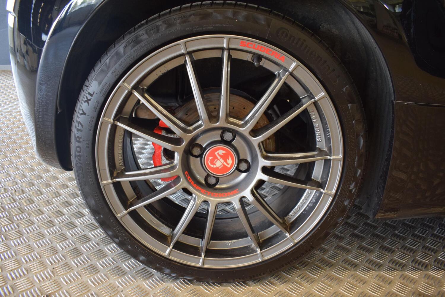 Fiat-Abarth 500 vaihtoauto