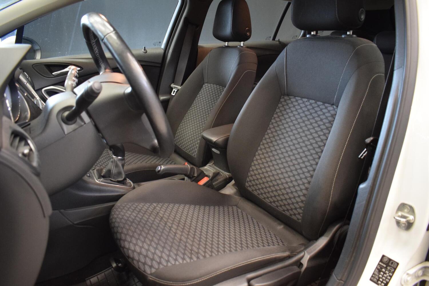 Opel Astra vaihtoauto