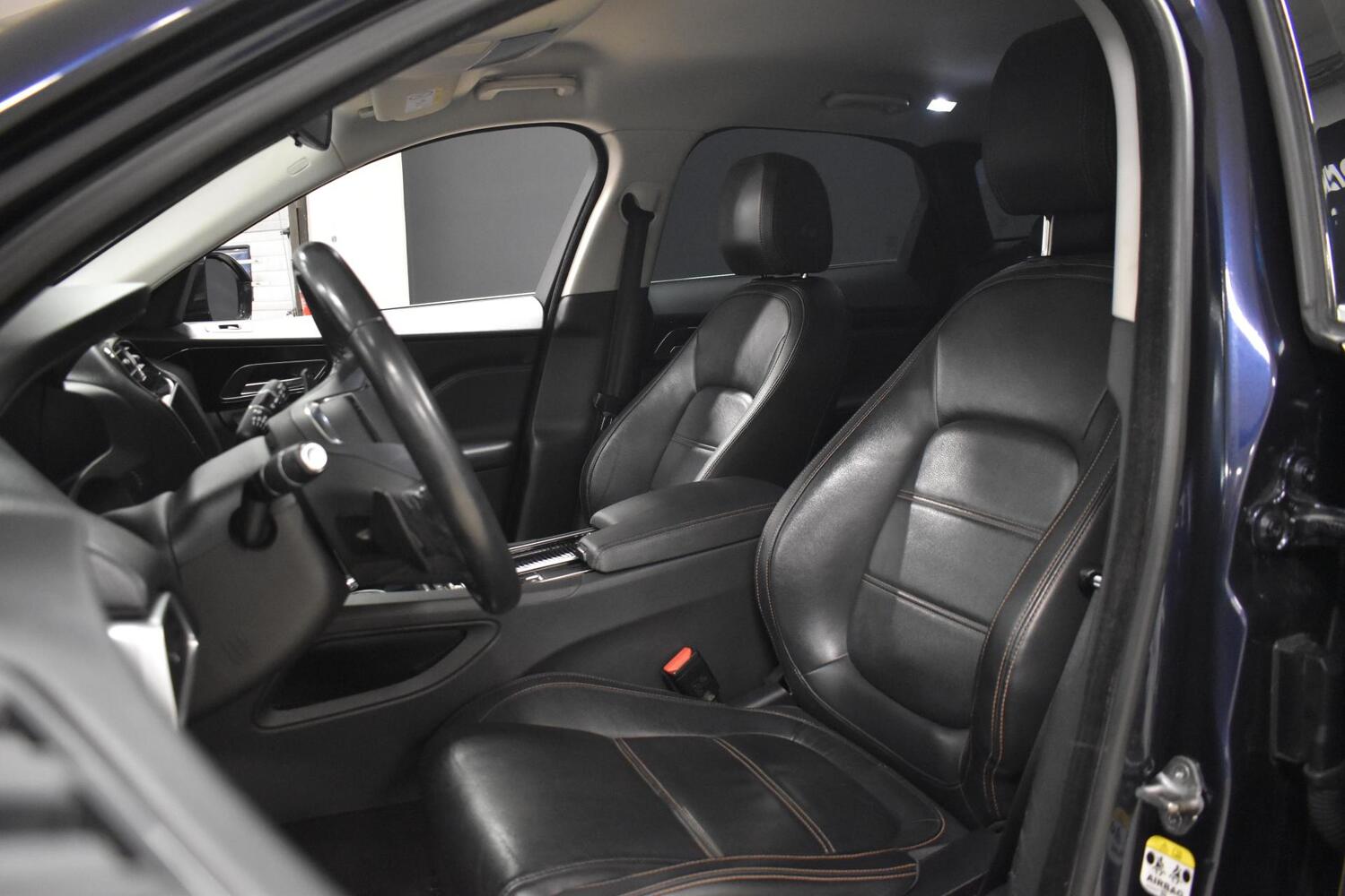 Jaguar F-PACE vaihtoauto