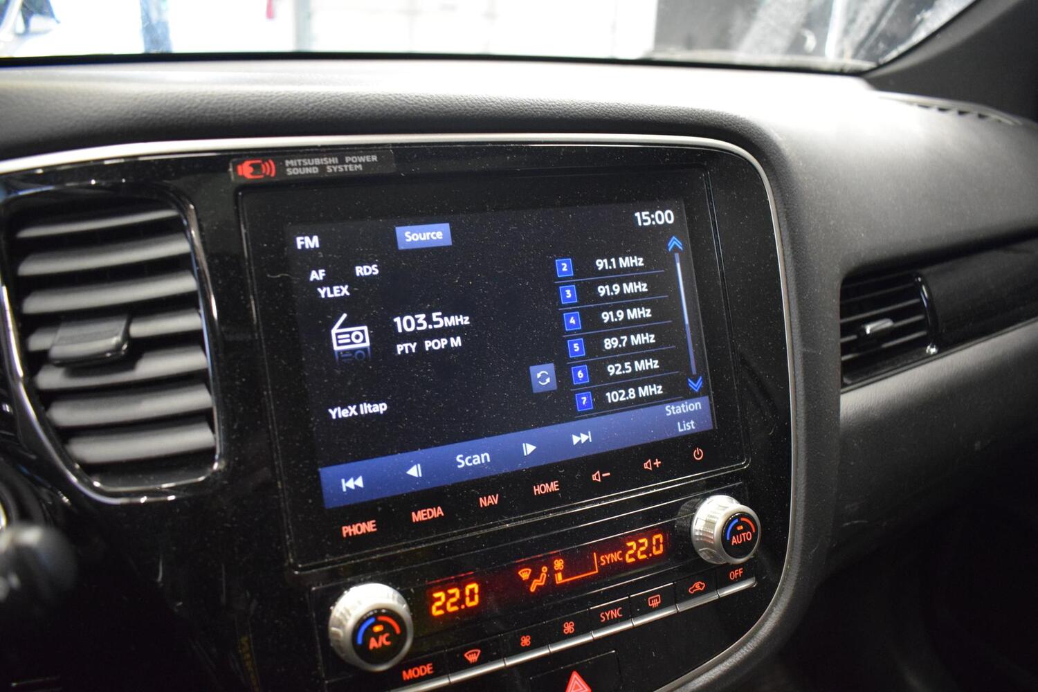 Mitsubishi Outlander PHEV vaihtoauto