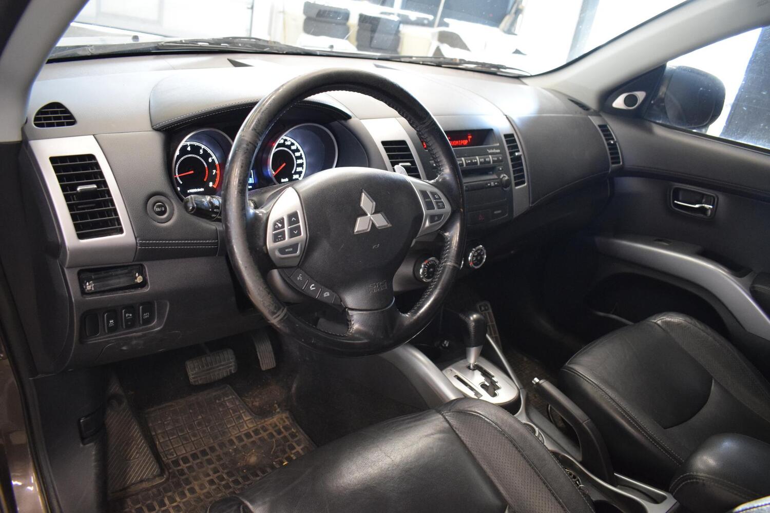 Mitsubishi Outlander vaihtoauto