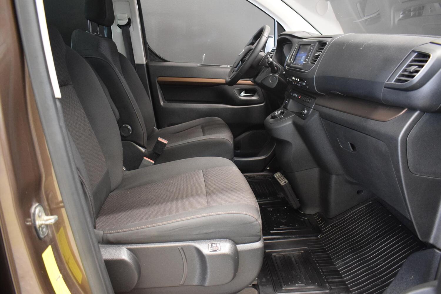 Toyota Proace Verso vaihtoauto