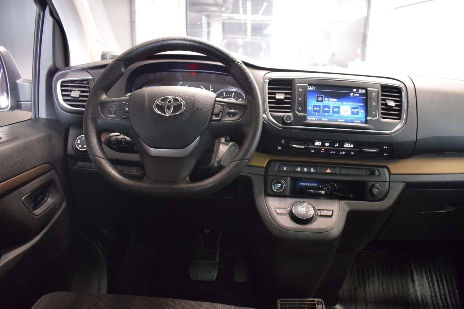 Toyota Proace Verso vaihtoauto