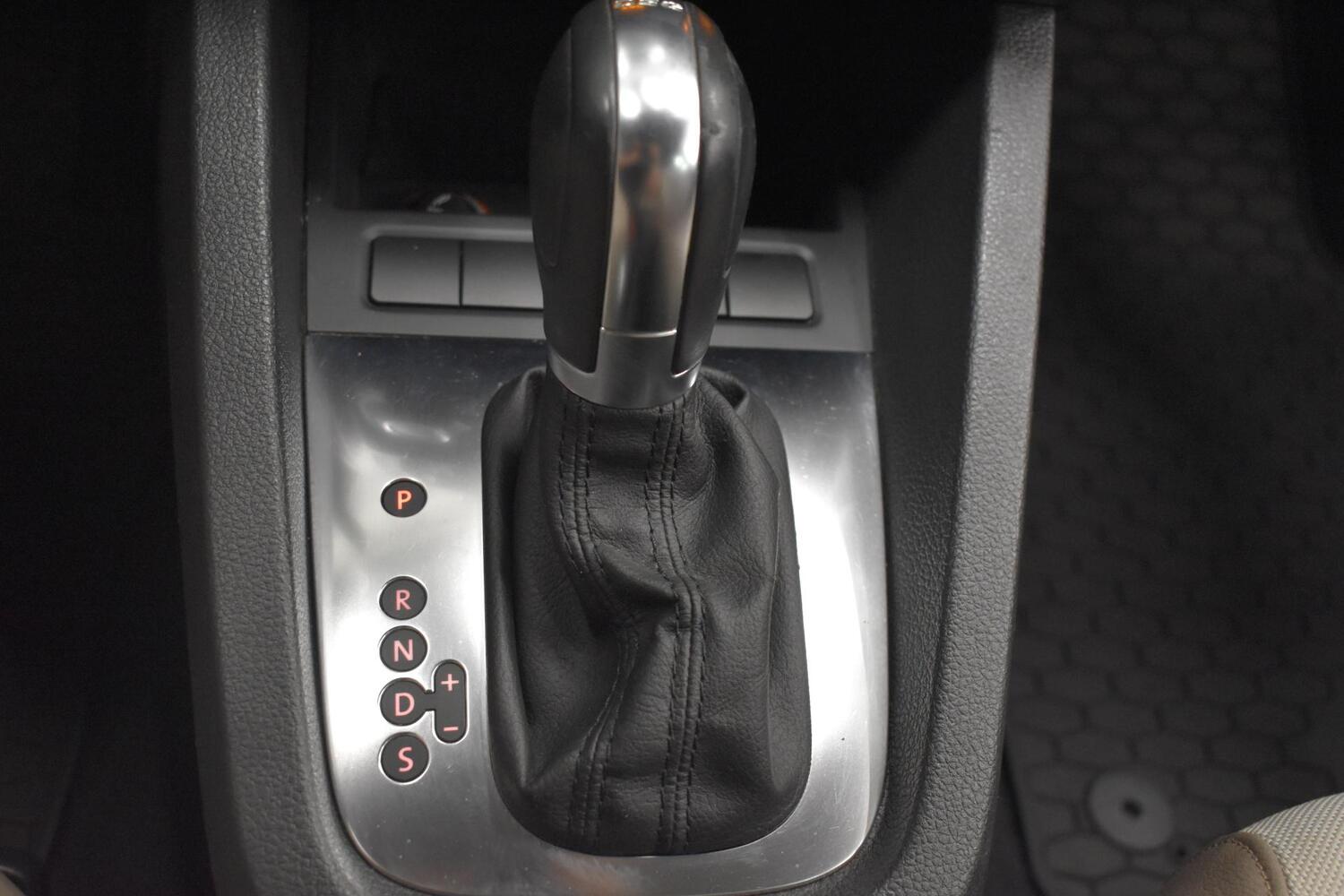 Volkswagen Jetta vaihtoauto