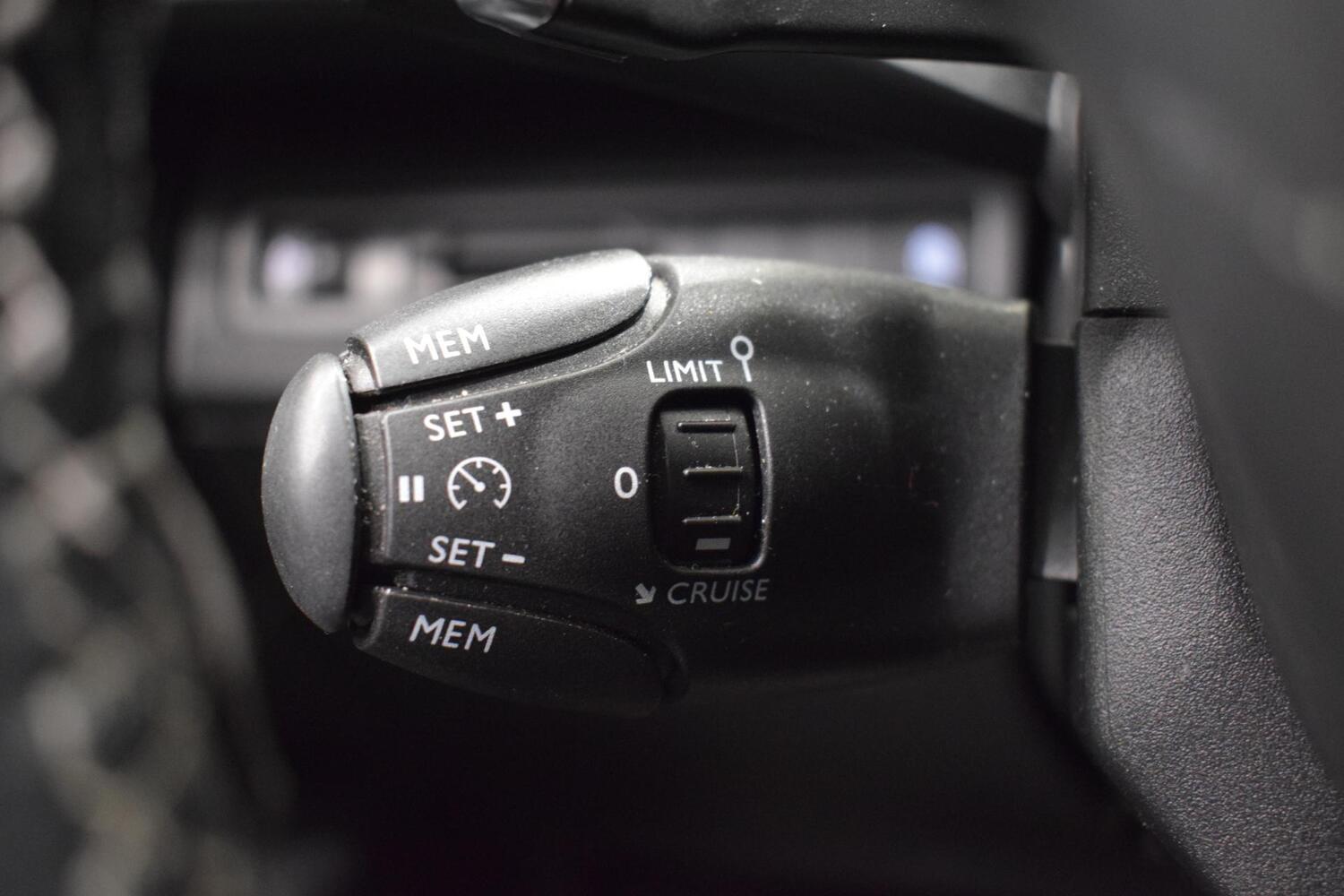 Peugeot 5008 vaihtoauto