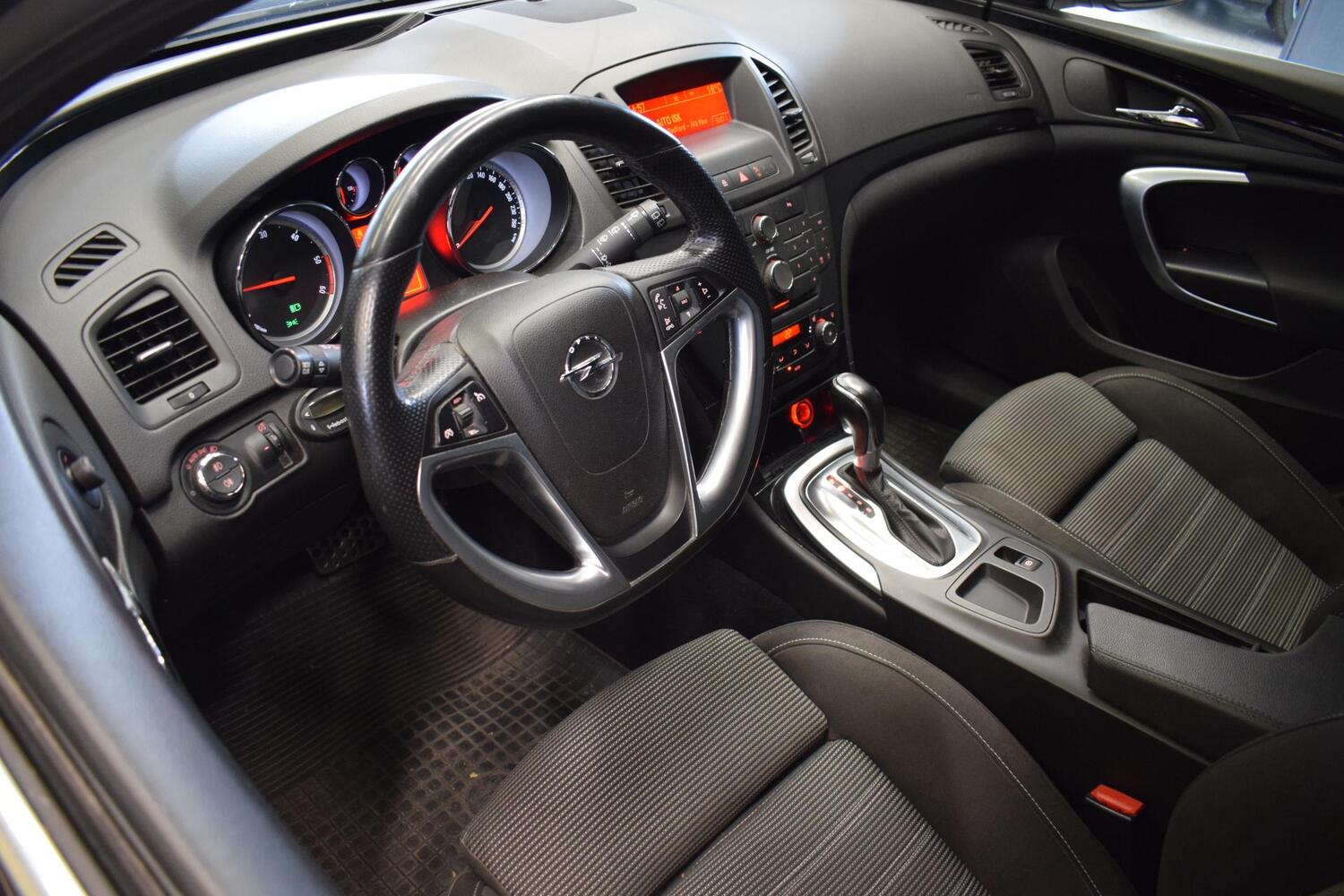 Opel Insignia vaihtoauto