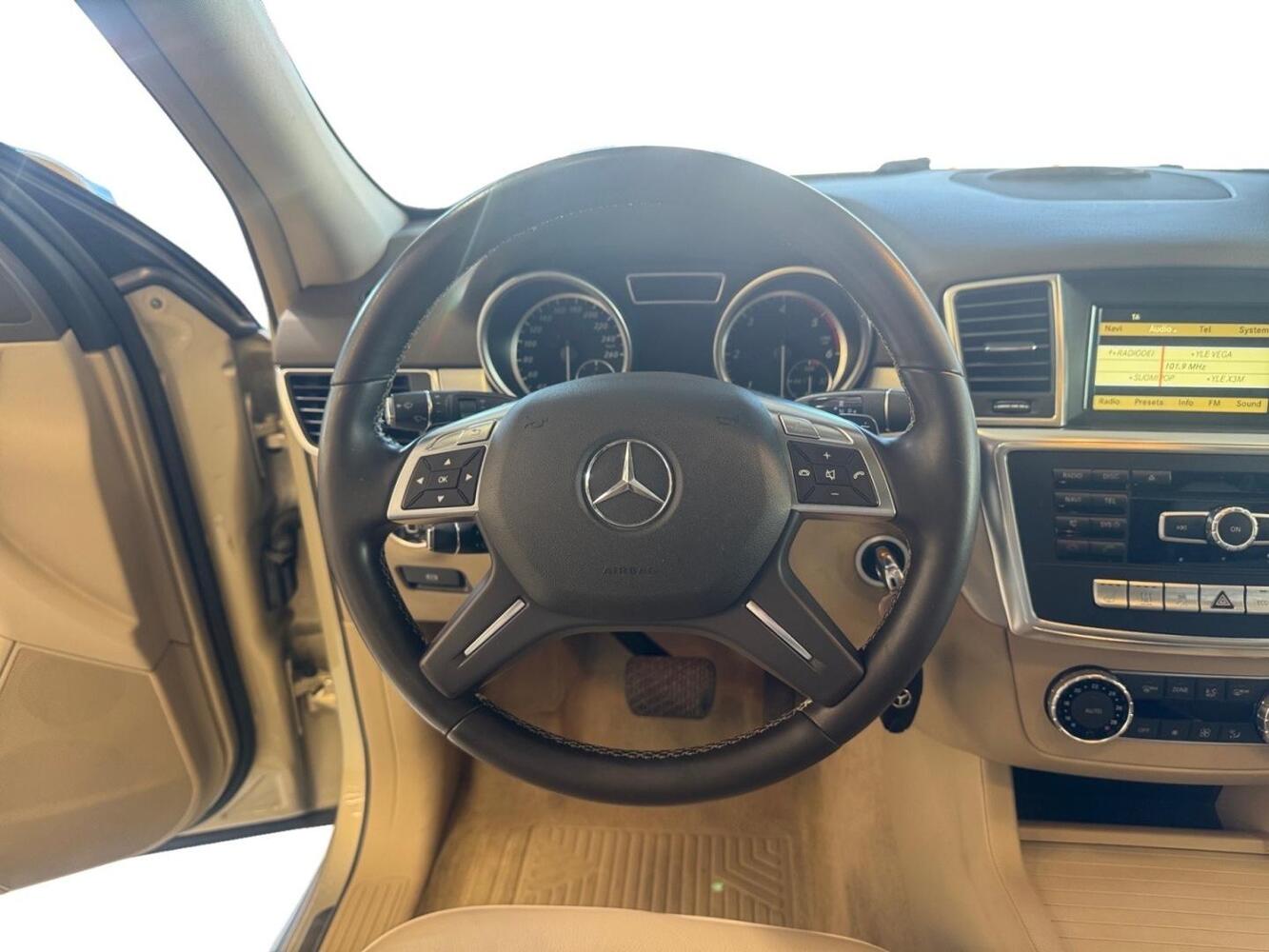 Mercedes-Benz ML vaihtoauto